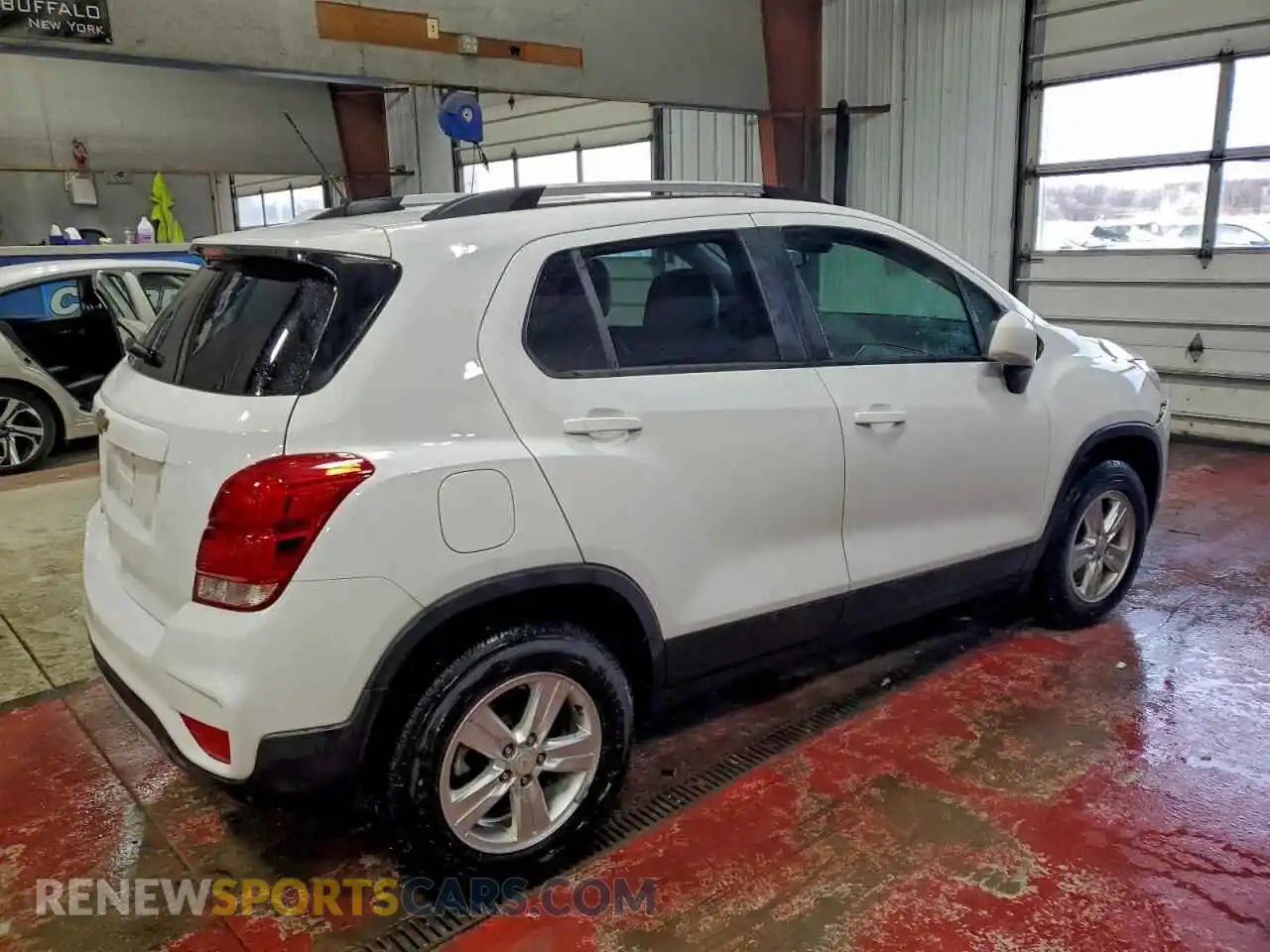 3 Фотография поврежденного автомобиля KL7CJPSB6MB329620 CHEVROLET TRAX 2021