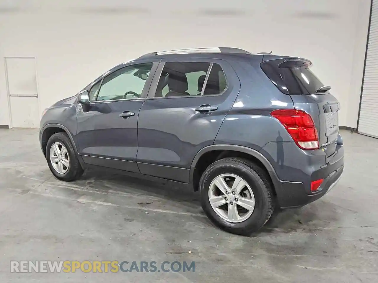 2 Photograph of a damaged car KL7CJPSB6MB339614 CHEVROLET TRAX 2021