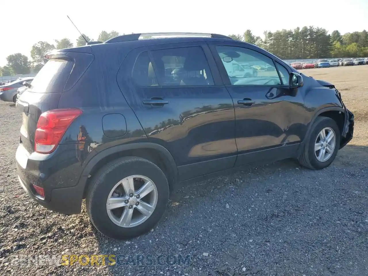 3 Фотография поврежденного автомобиля KL7CJPSBXMB321438 CHEVROLET TRAX 2021