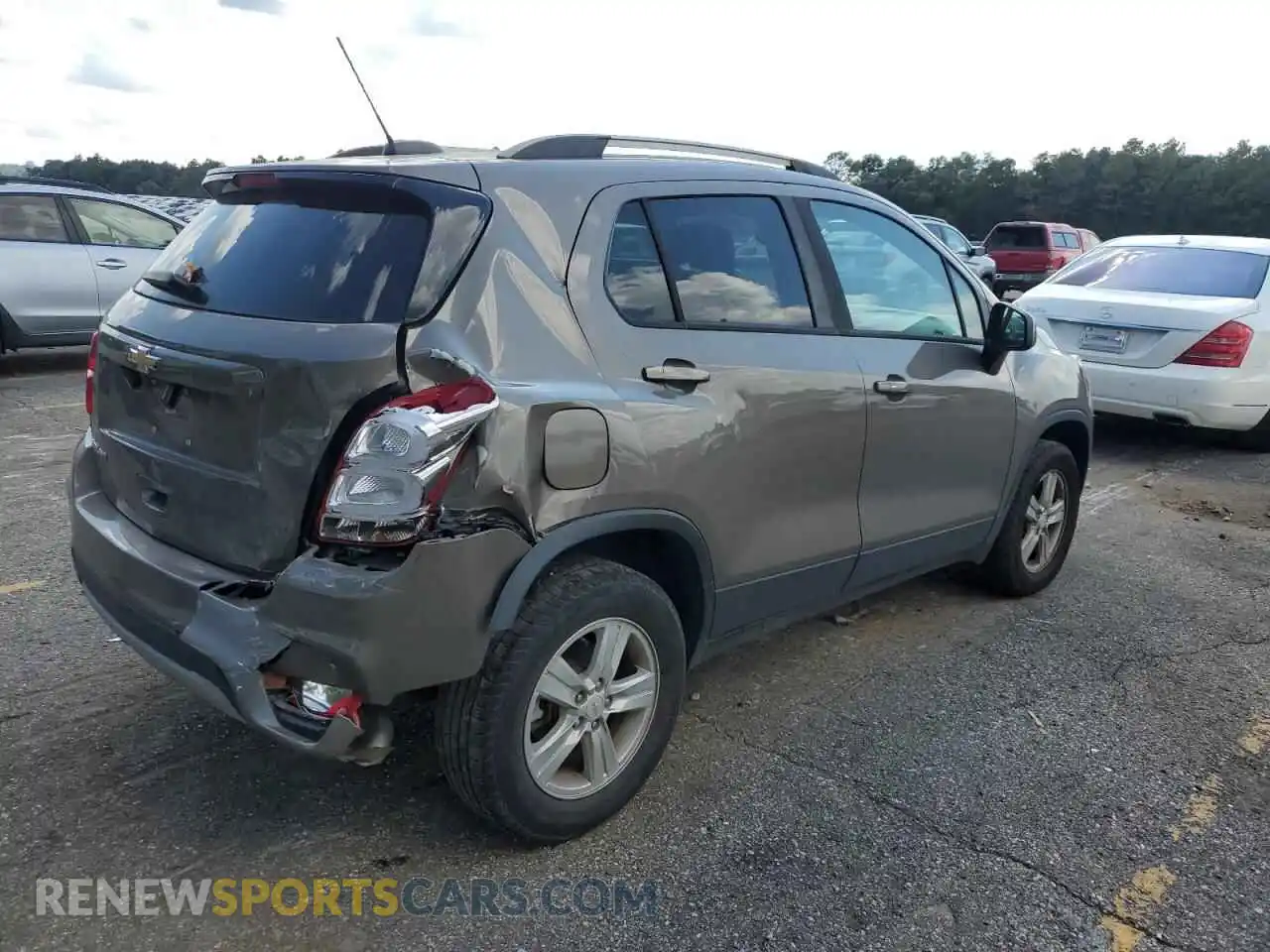 3 Photograph of a damaged car KL7CJPSBXMB343018 CHEVROLET TRAX 2021