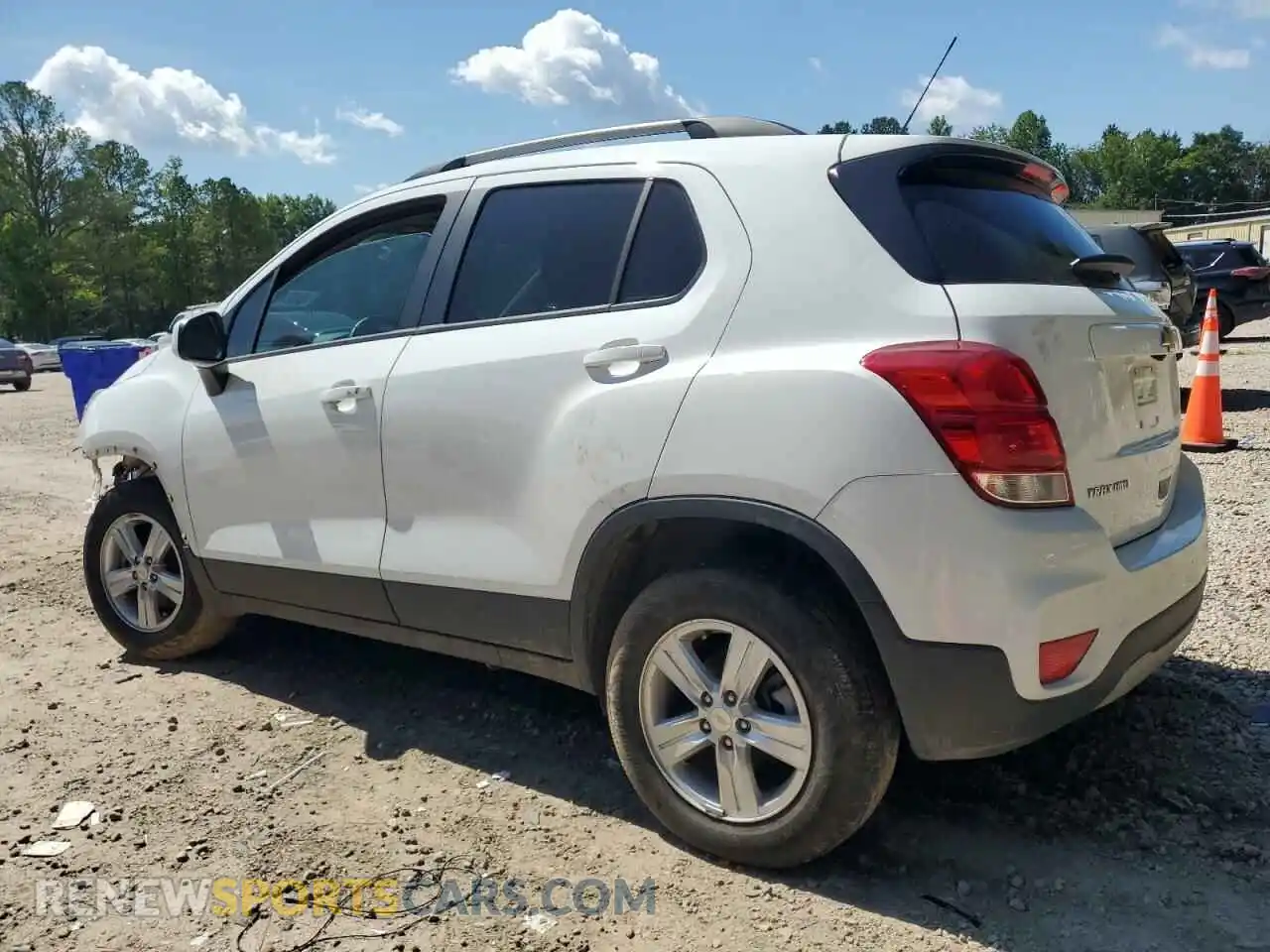 2 Photograph of a damaged car KL7CJPSBXMB357159 CHEVROLET TRAX 2021