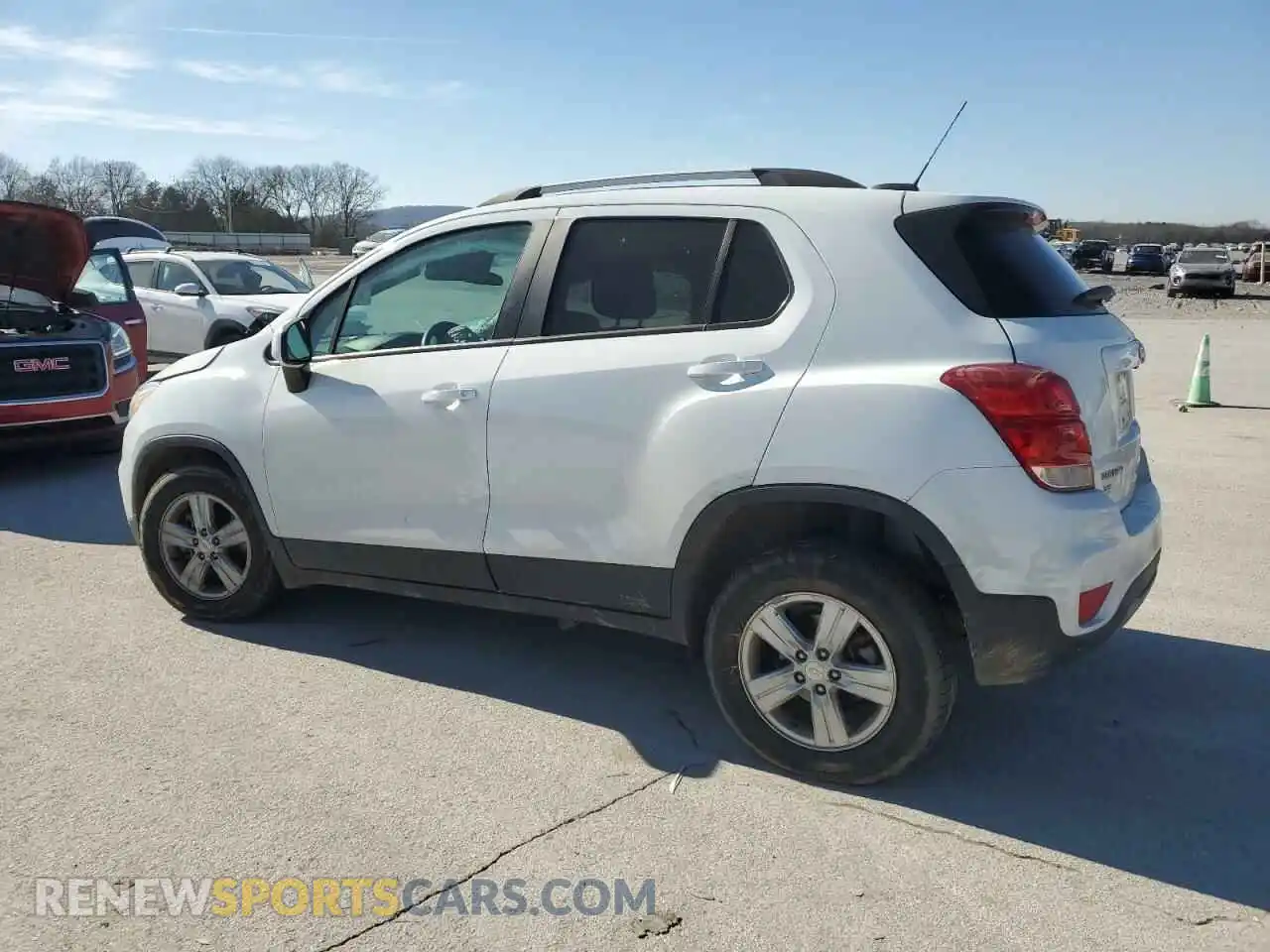 2 Photograph of a damaged car KL7CJPSM1MB373445 CHEVROLET TRAX 2021