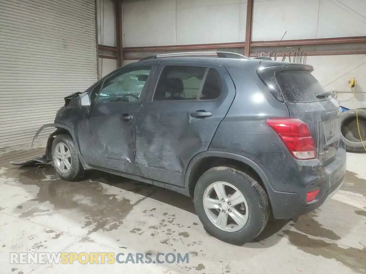 2 Photograph of a damaged car KL7CJPSM2MB366729 CHEVROLET TRAX 2021