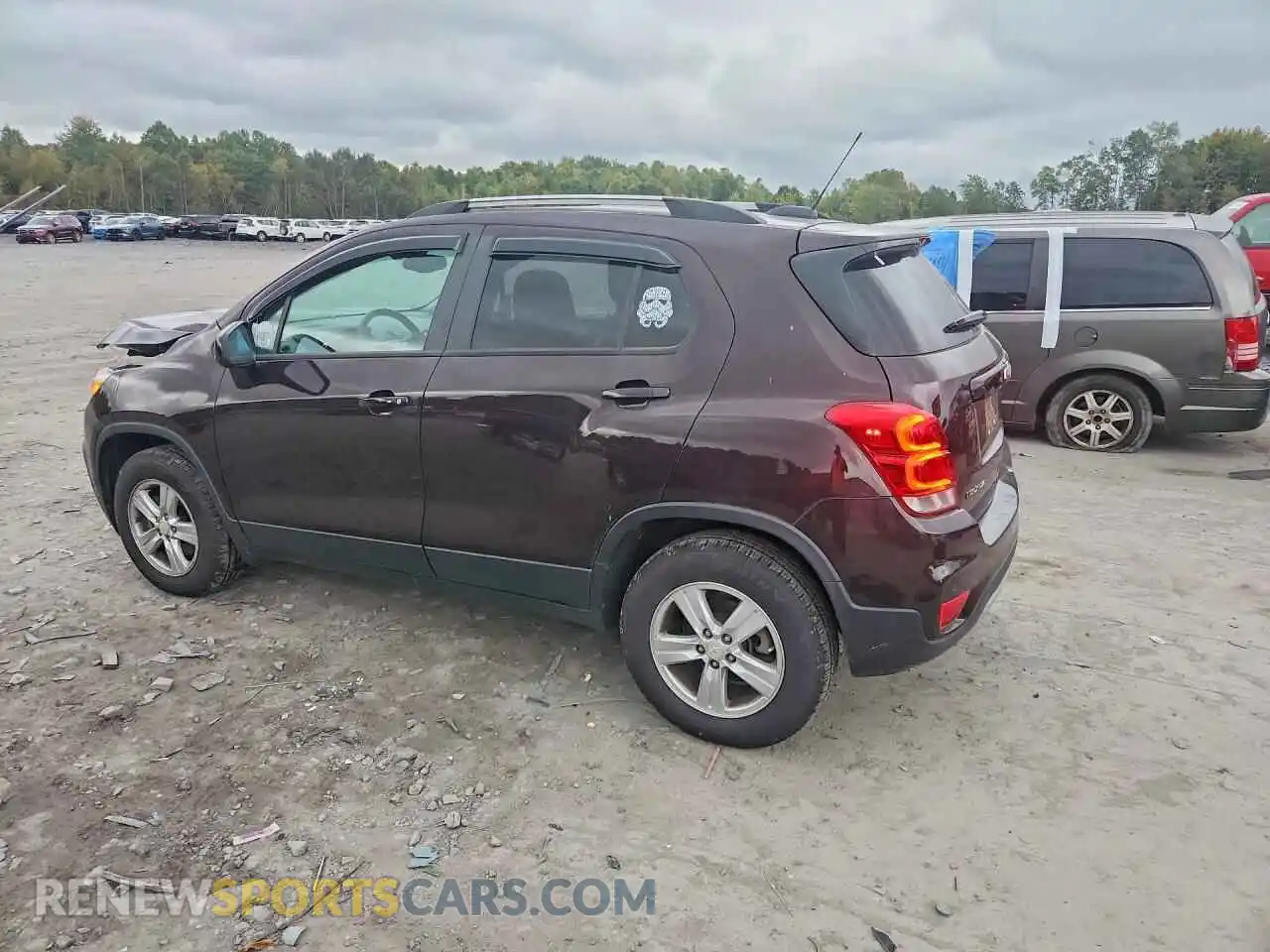 2 Photograph of a damaged car KL7CJPSM2MB370764 CHEVROLET TRAX 2021