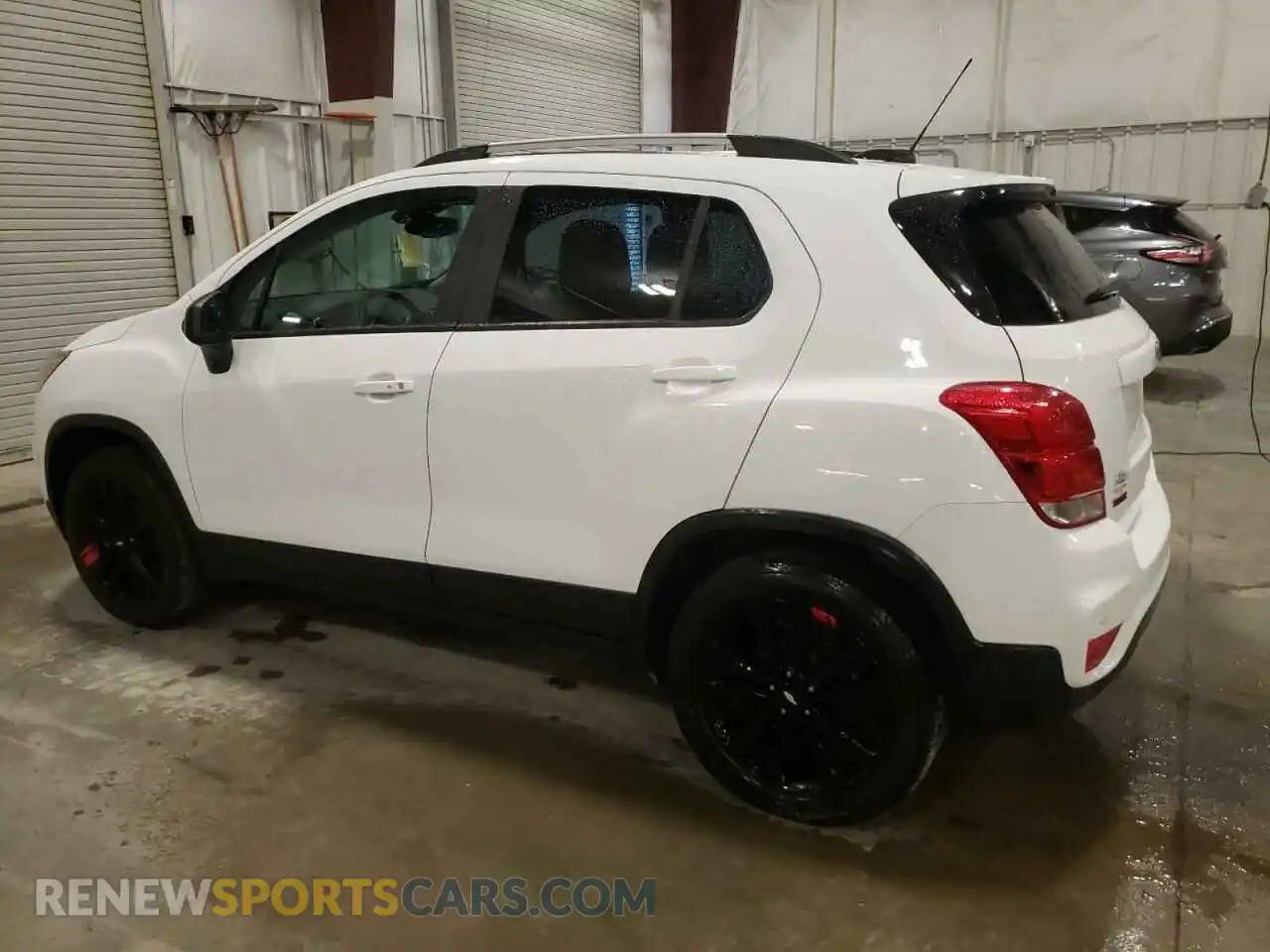 2 Photograph of a damaged car KL7CJPSM4MB368658 CHEVROLET TRAX 2021