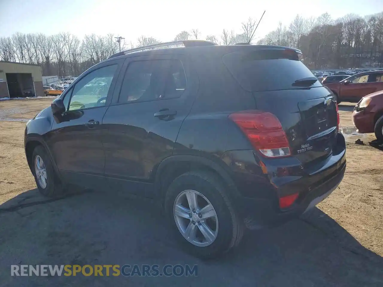 2 Photograph of a damaged car KL7CJPSM4MB371009 CHEVROLET TRAX 2021