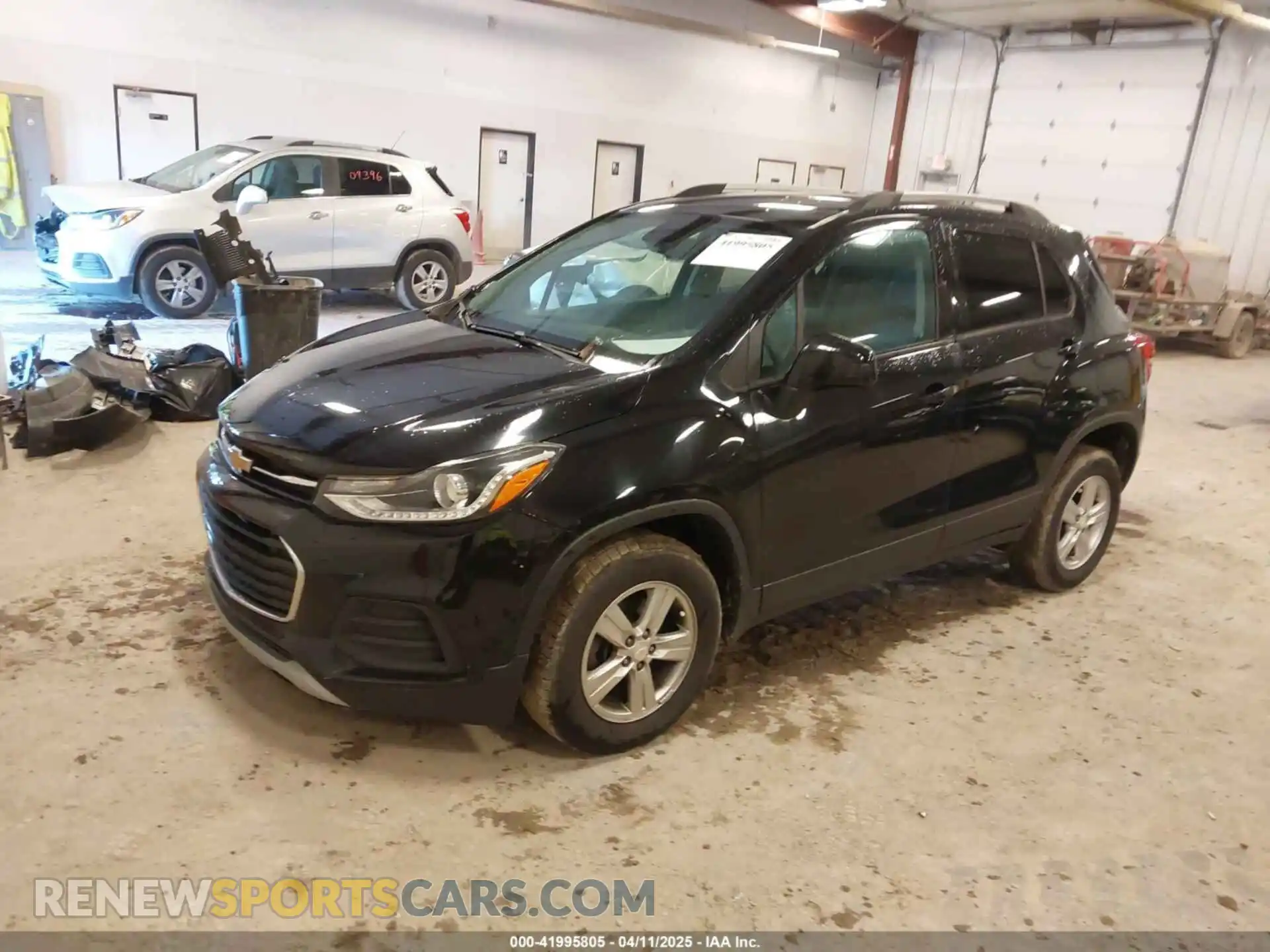 2 Photograph of a damaged car KL7CJPSM5MB363310 CHEVROLET TRAX 2021