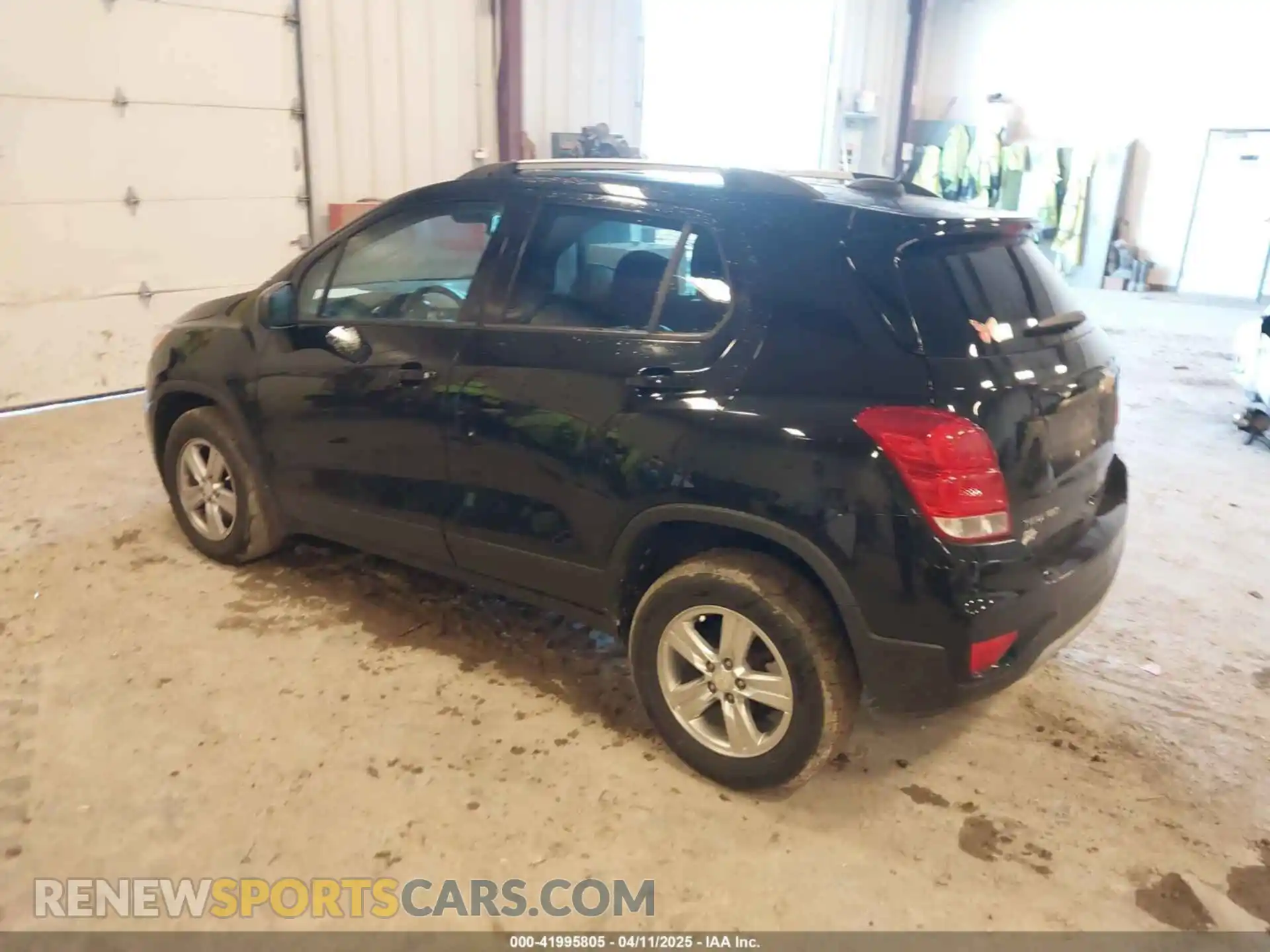 3 Photograph of a damaged car KL7CJPSM5MB363310 CHEVROLET TRAX 2021