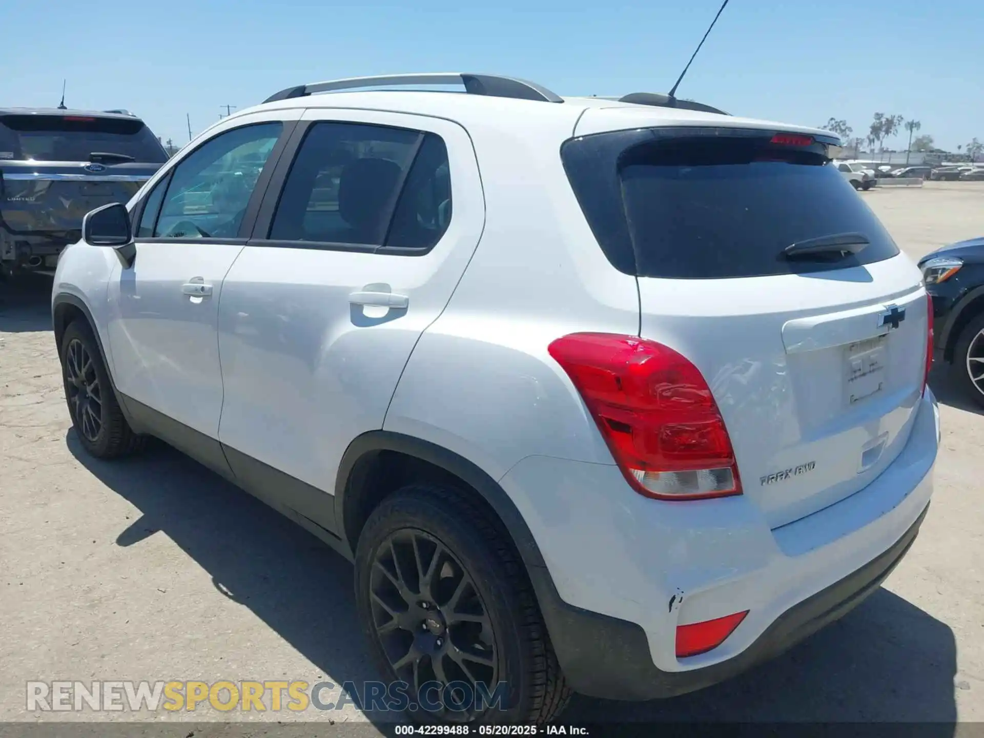 3 Photograph of a damaged car KL7CJPSM8MB361339 CHEVROLET TRAX 2021
