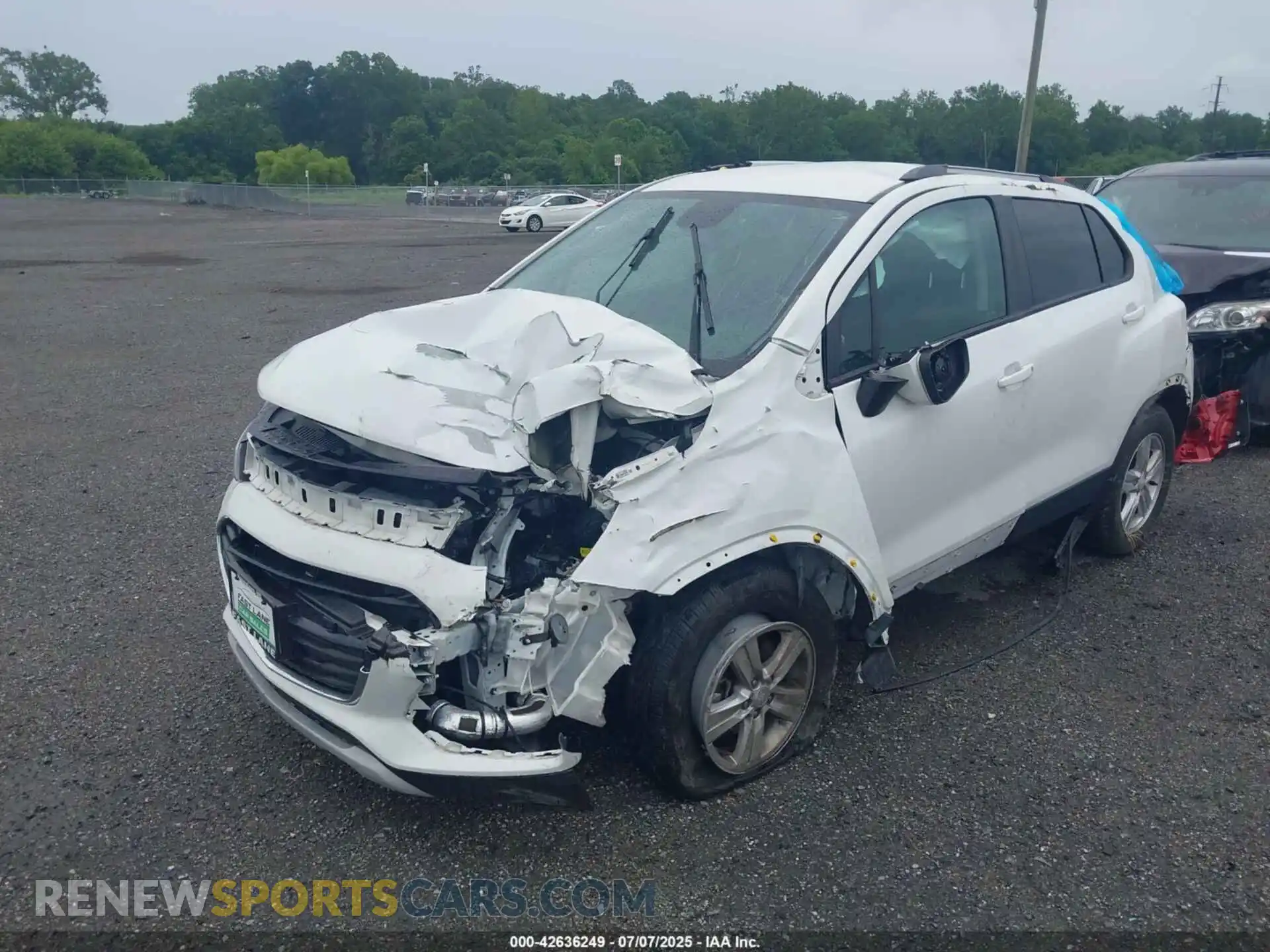 2 Photograph of a damaged car KL7CJPSM8MB374432 CHEVROLET TRAX 2021