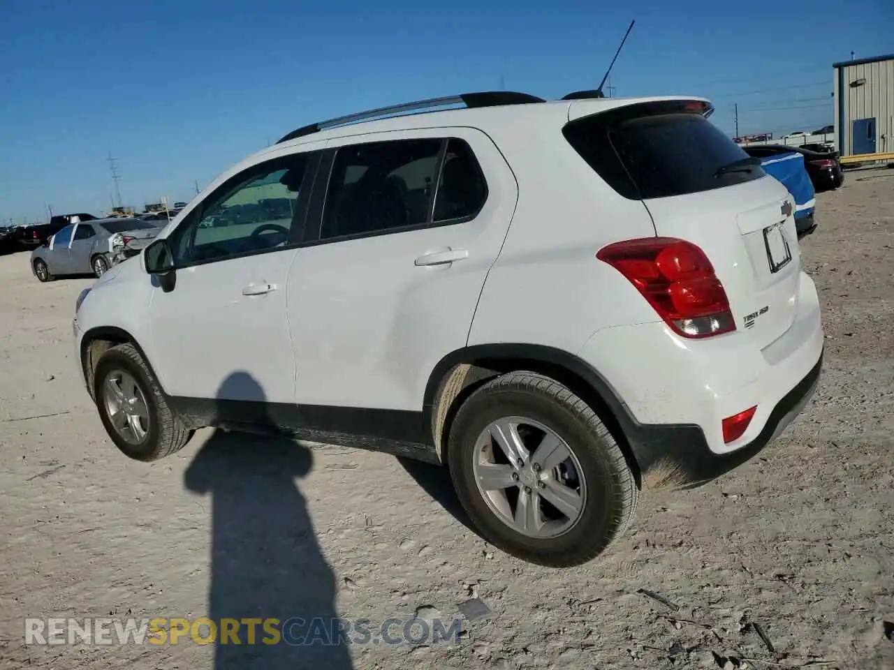 2 Photograph of a damaged car KL7CJPSMXMB374786 CHEVROLET TRAX 2021