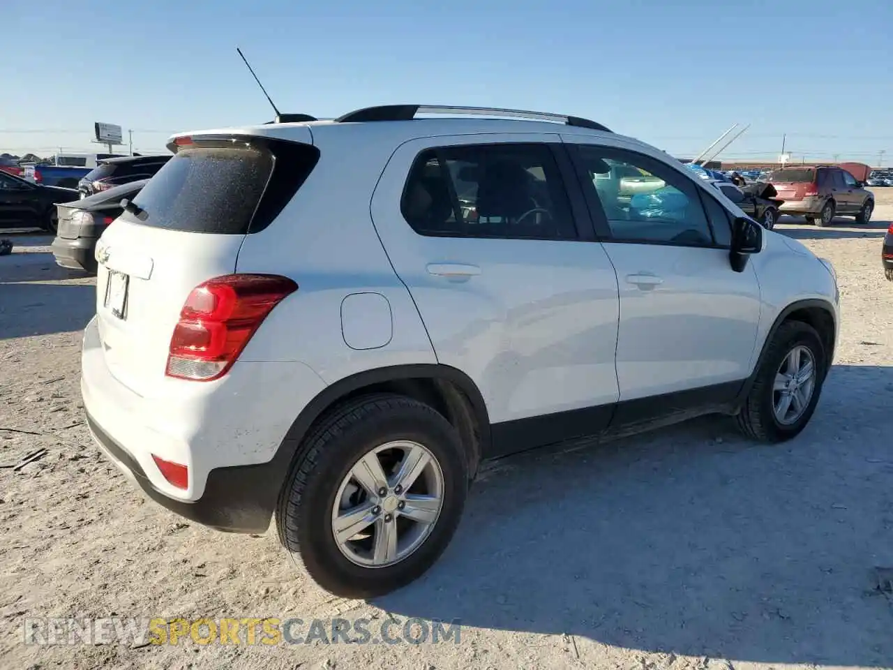 3 Photograph of a damaged car KL7CJPSMXMB374786 CHEVROLET TRAX 2021