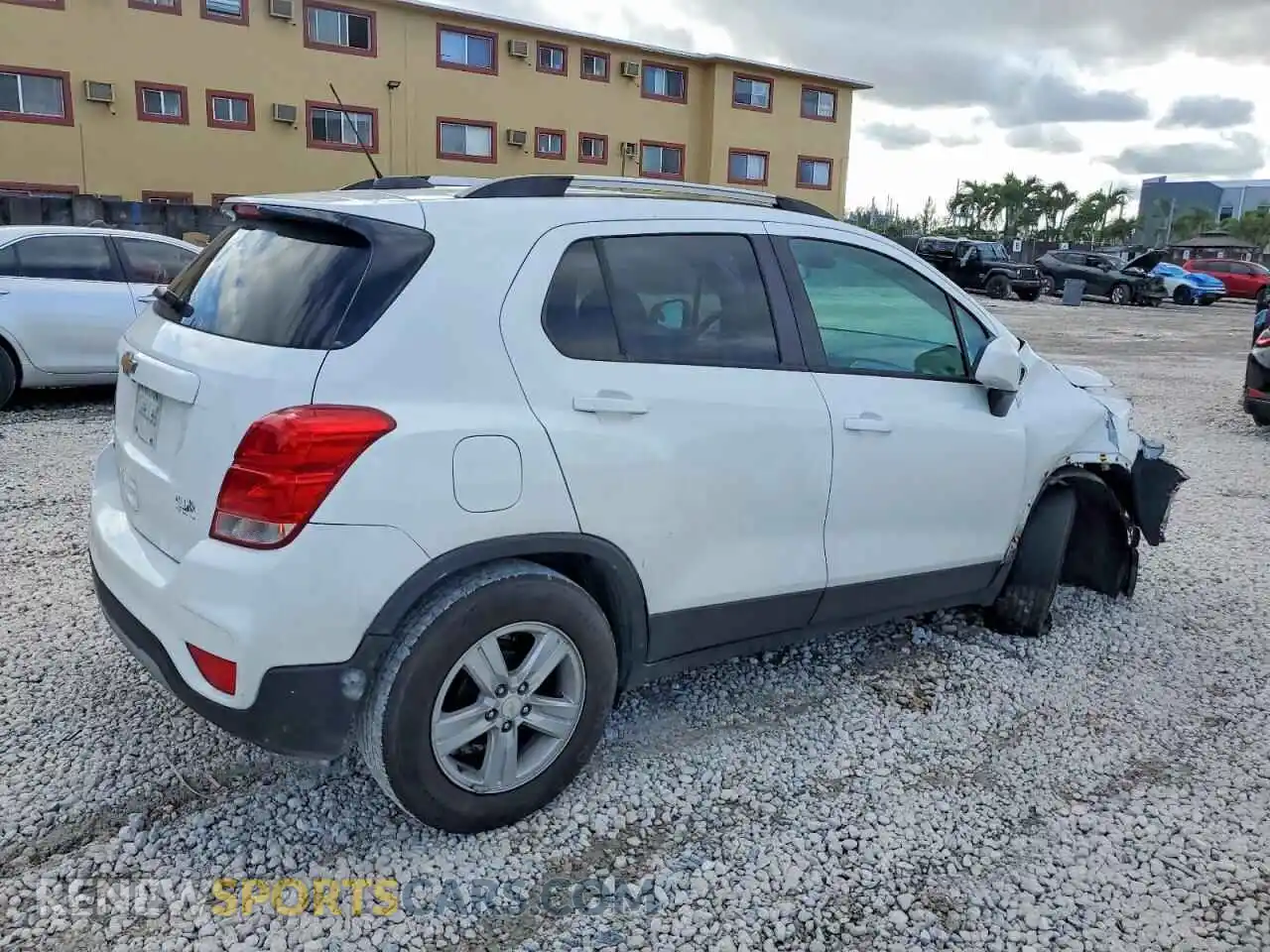 3 Photograph of a damaged car KL7CJLSM0NB508683 CHEVROLET TRAX 2022