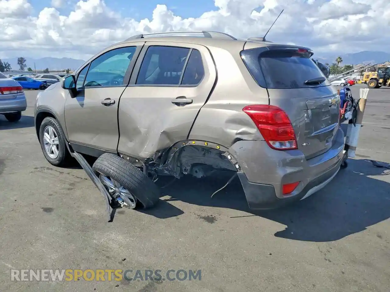 2 Photograph of a damaged car KL7CJLSM0NB512572 CHEVROLET TRAX 2022