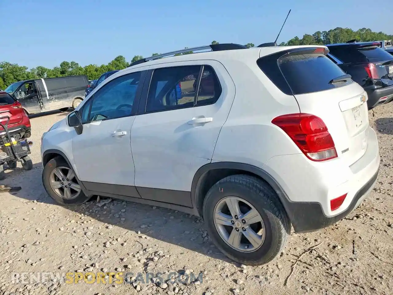 2 Photograph of a damaged car KL7CJLSM1NB509230 CHEVROLET TRAX 2022