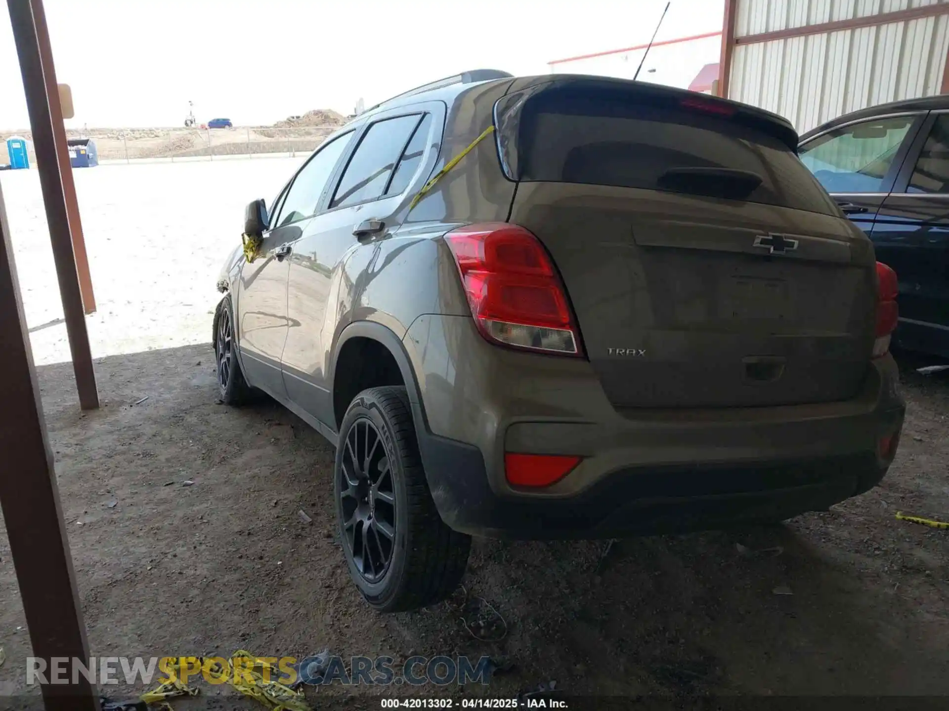 3 Photograph of a damaged car KL7CJLSM2NB514680 CHEVROLET TRAX 2022