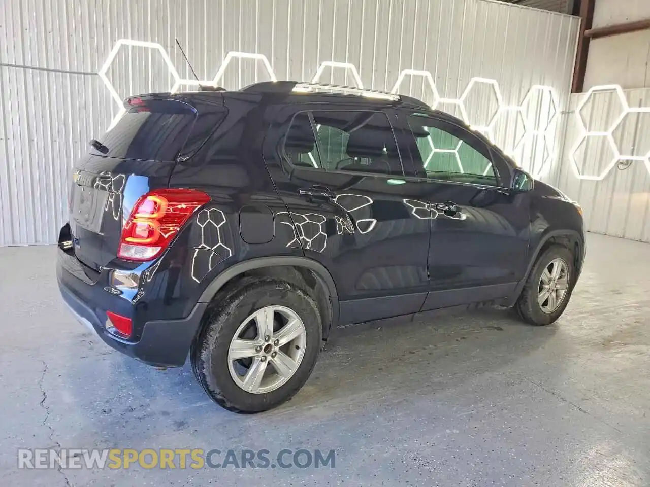 3 Photograph of a damaged car KL7CJLSM2NB568027 CHEVROLET TRAX 2022