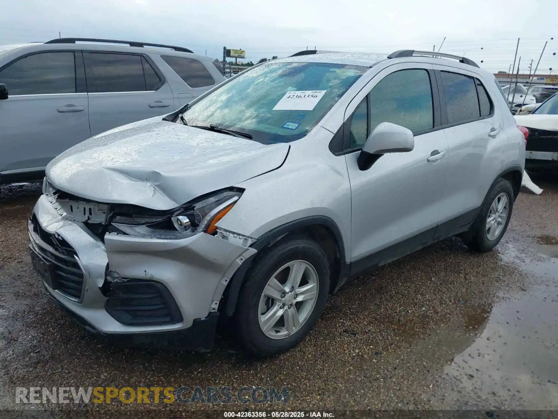 2 Photograph of a damaged car KL7CJLSM3NB536753 CHEVROLET TRAX 2022