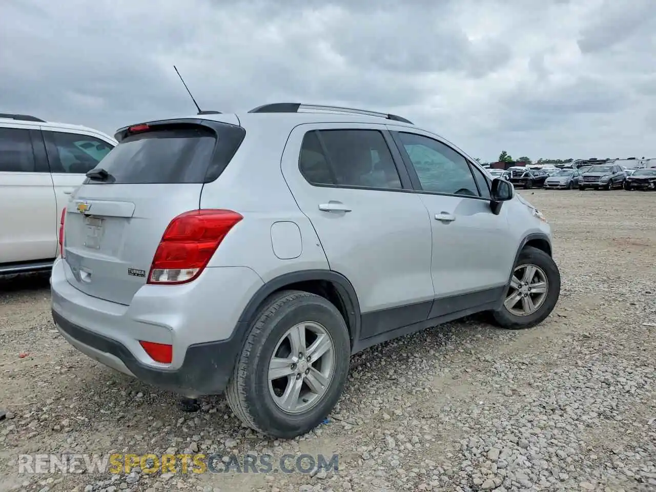 3 Photograph of a damaged car KL7CJLSM4NB540455 CHEVROLET TRAX 2022