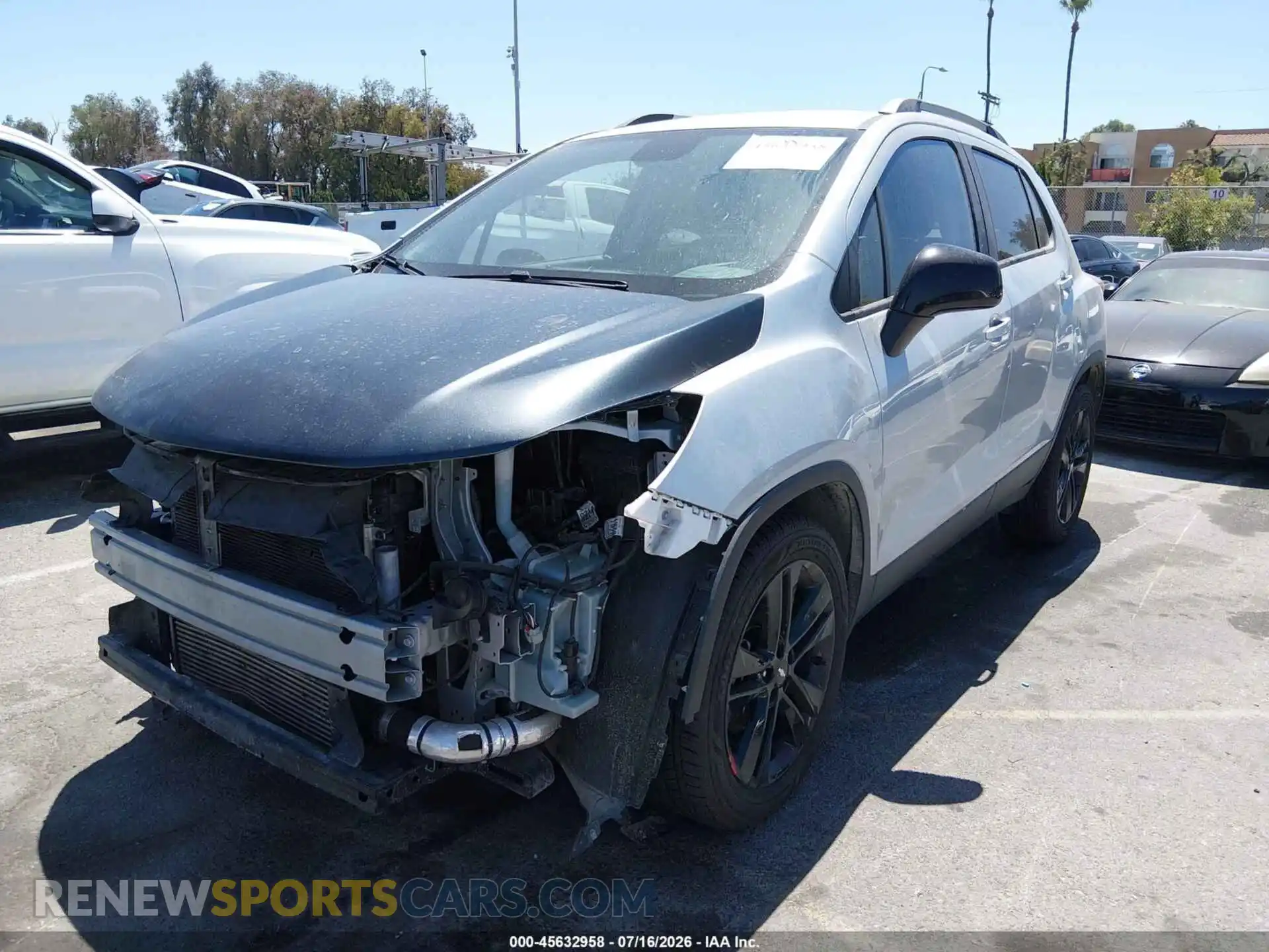 2 Photograph of a damaged car KL7CJLSM4NB557384 CHEVROLET TRAX 2022