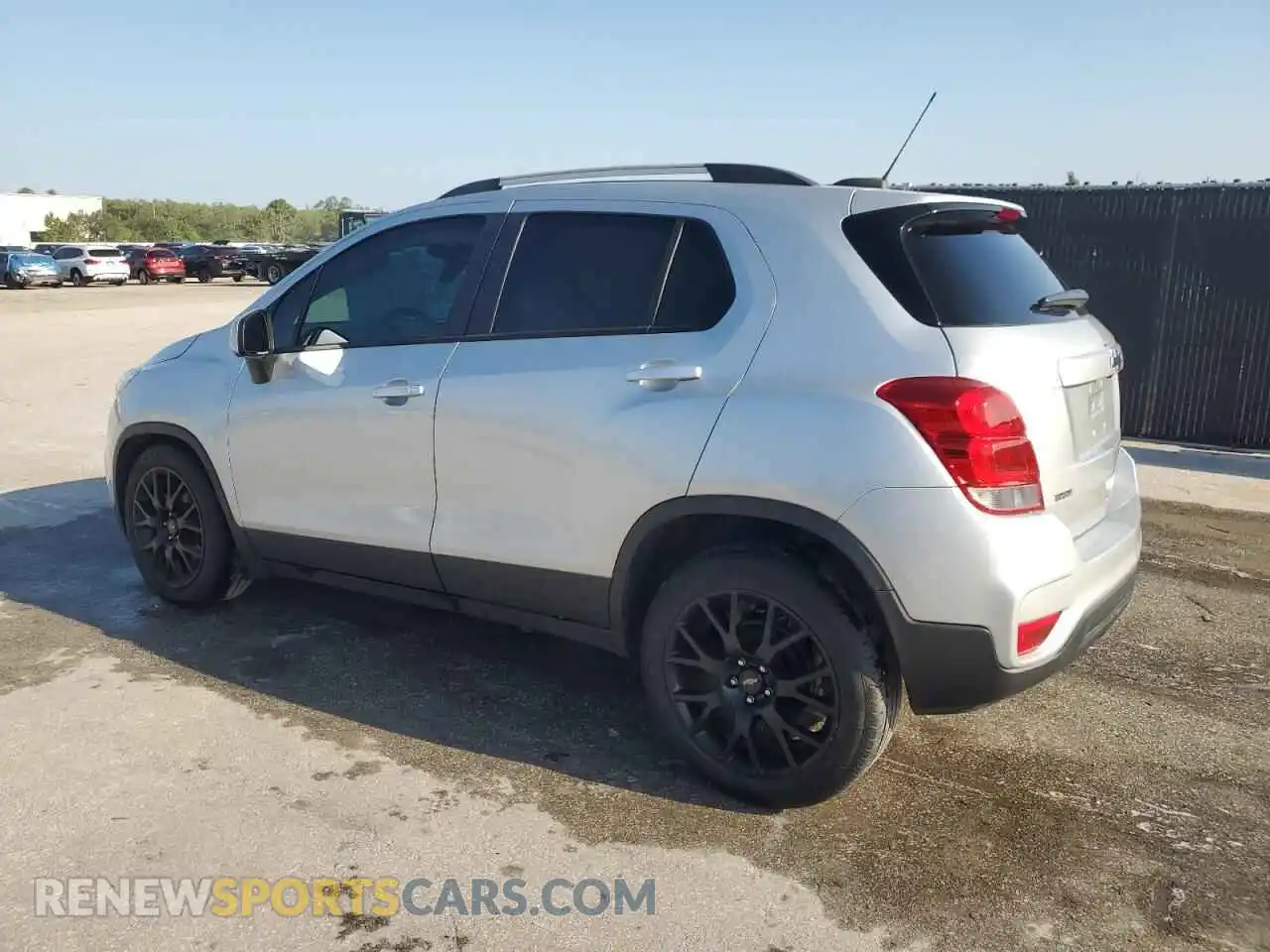 2 Photograph of a damaged car KL7CJLSM5NB518304 CHEVROLET TRAX 2022