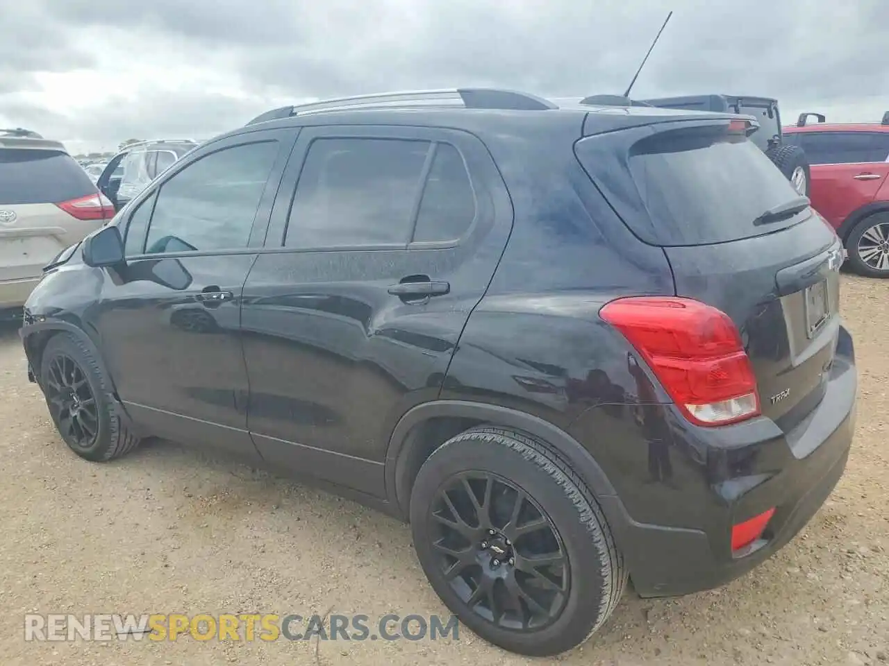 2 Photograph of a damaged car KL7CJLSM8NB560644 CHEVROLET TRAX 2022