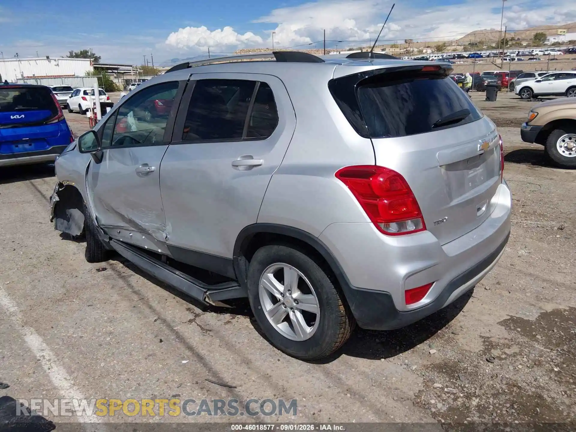 3 Photograph of a damaged car KL7CJLSM8NB565679 CHEVROLET TRAX 2022