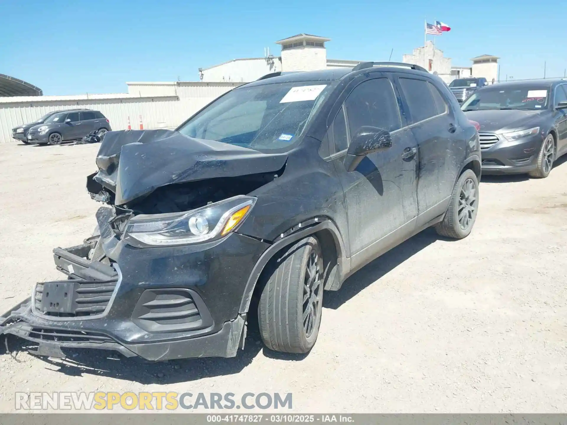2 Photograph of a damaged car KL7CJLSM9NB516913 CHEVROLET TRAX 2022