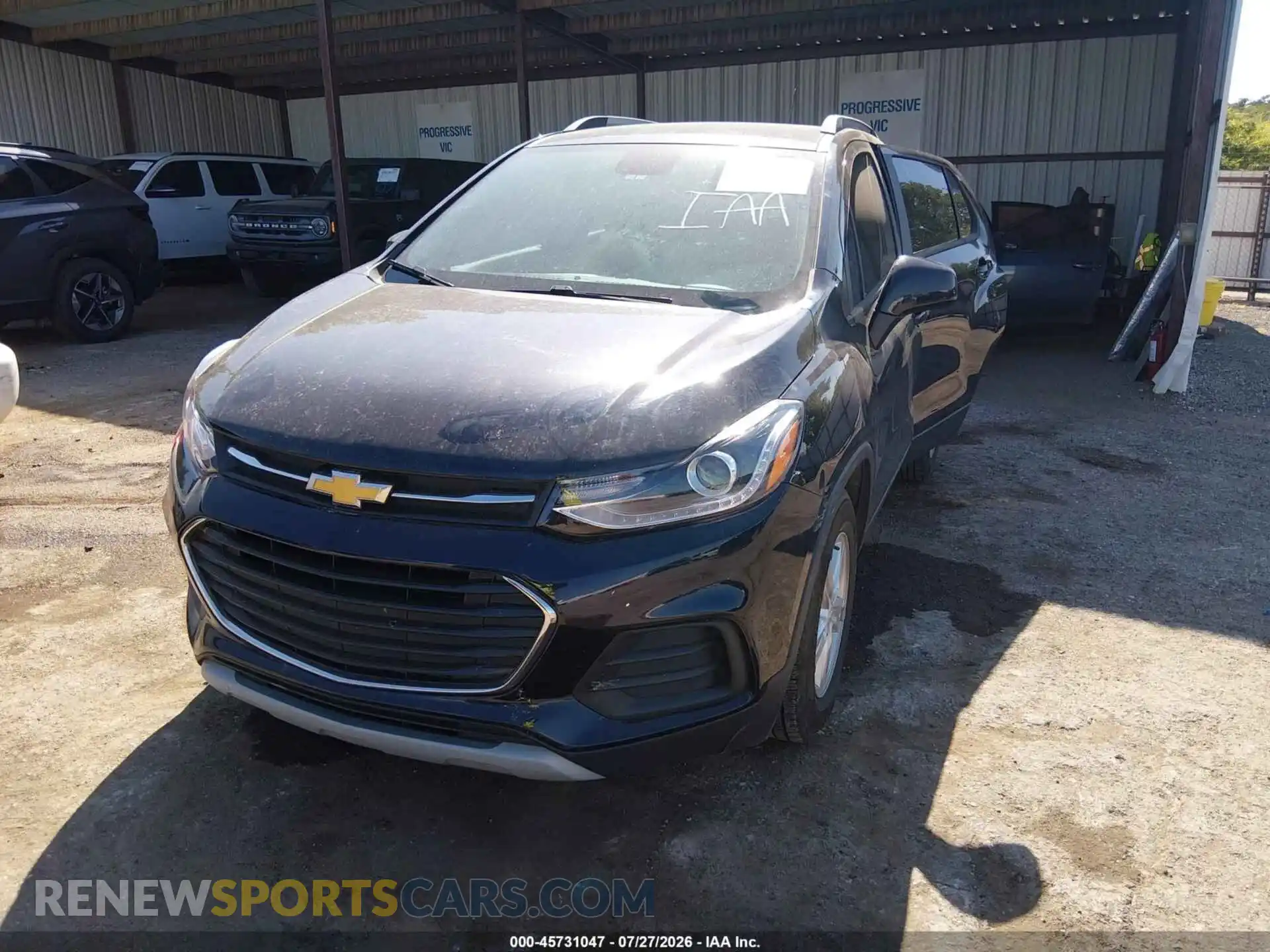 2 Photograph of a damaged car KL7CJLSMXNB500588 CHEVROLET TRAX 2022