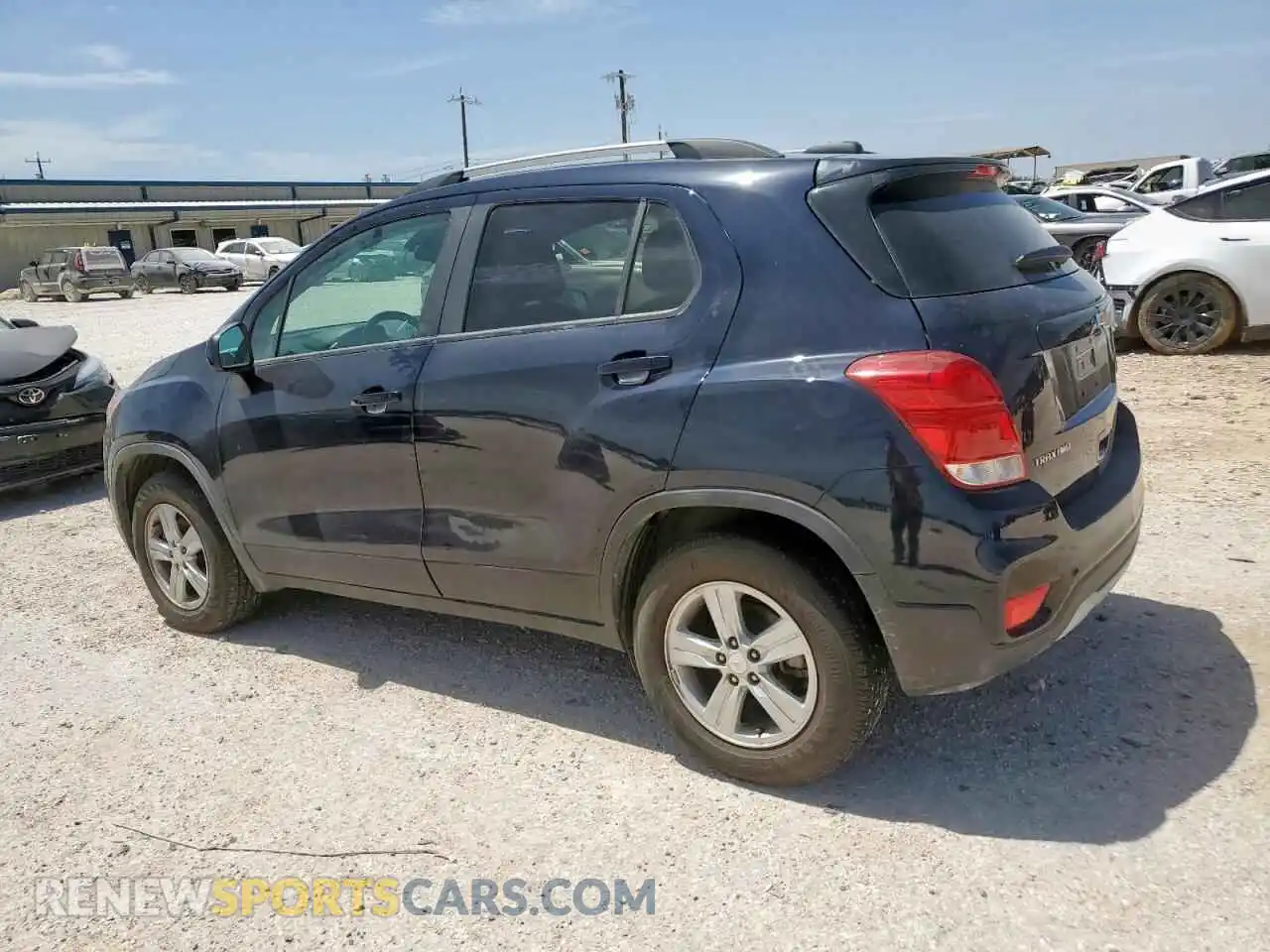2 Photograph of a damaged car KL7CJPSM0NB567174 CHEVROLET TRAX 2022