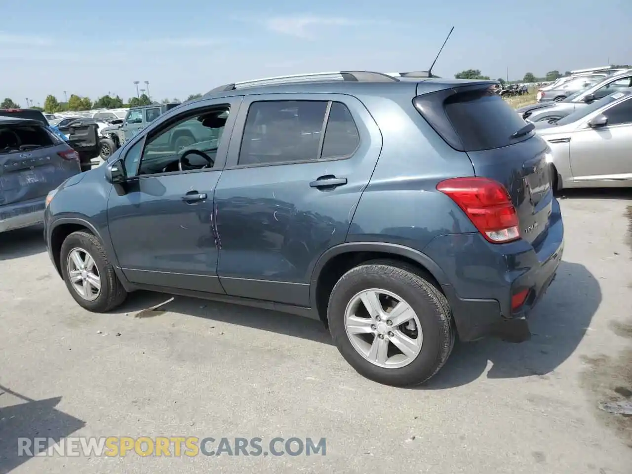 2 Photograph of a damaged car KL7CJPSM4NB509200 CHEVROLET TRAX 2022