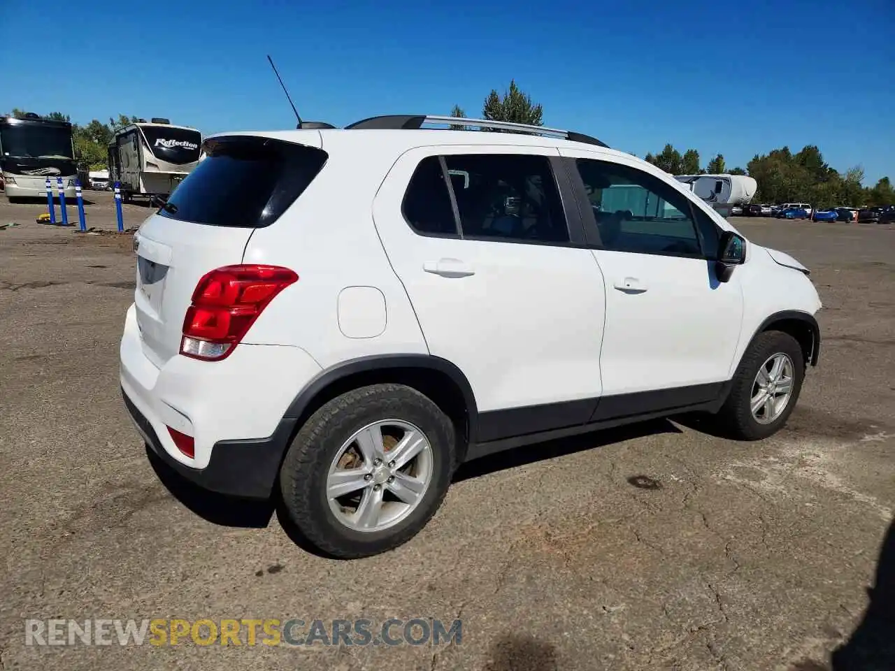3 Photograph of a damaged car KL7CJPSM5NB538141 CHEVROLET TRAX 2022