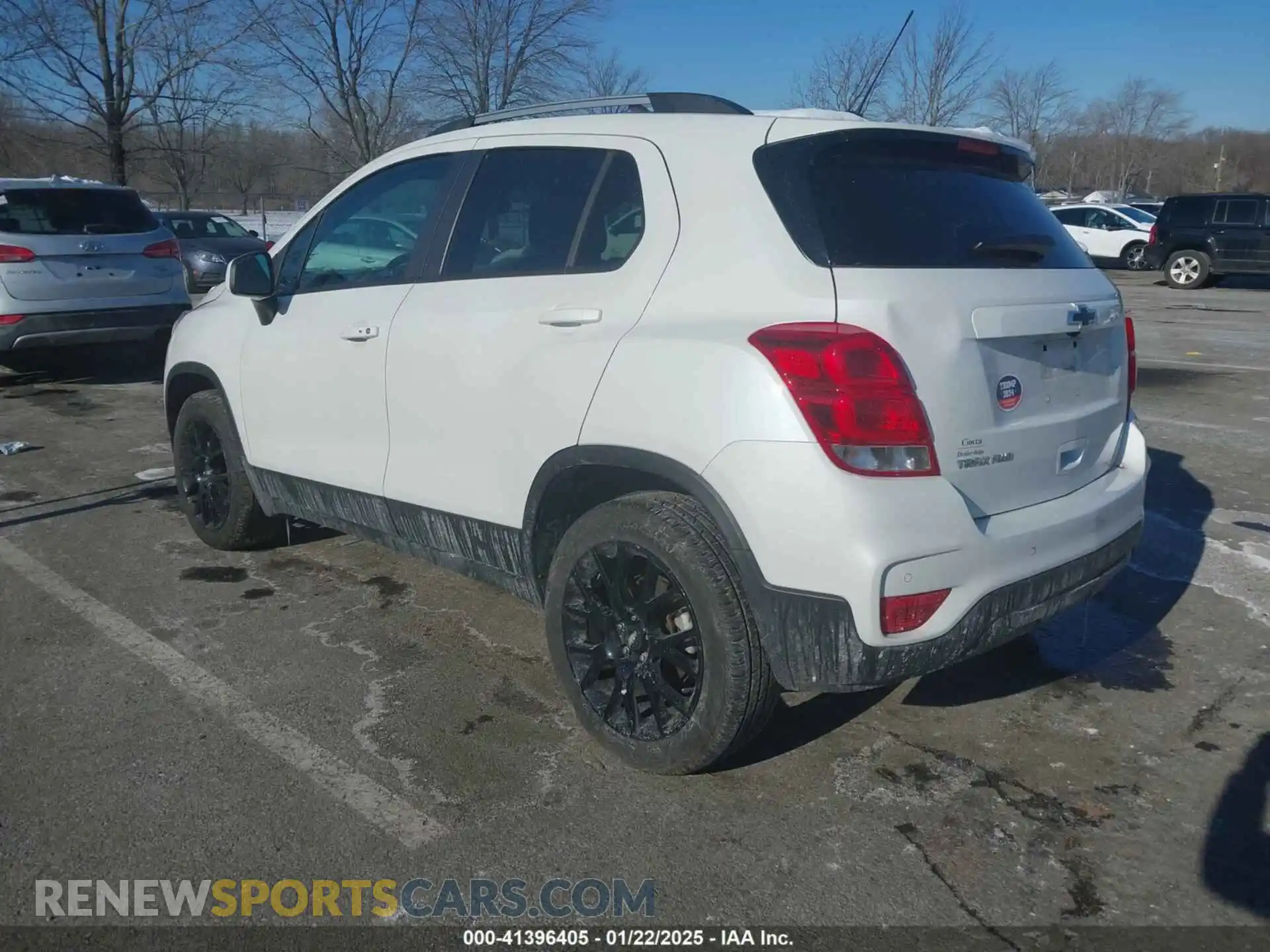 3 Фотография поврежденного автомобиля KL7CJPSM5NB552217 CHEVROLET TRAX 2022