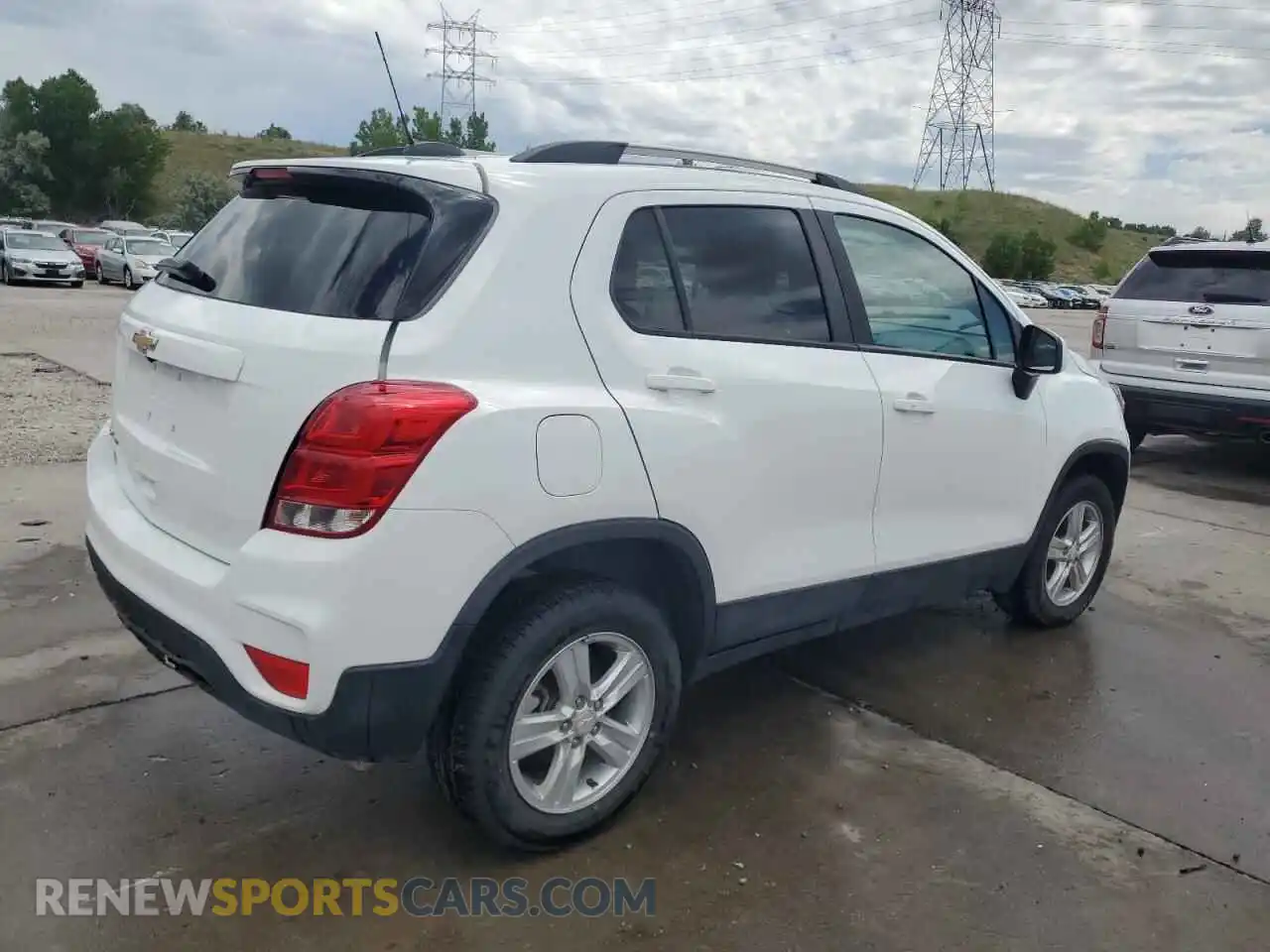 3 Photograph of a damaged car KL7CJPSM5NB564755 CHEVROLET TRAX 2022
