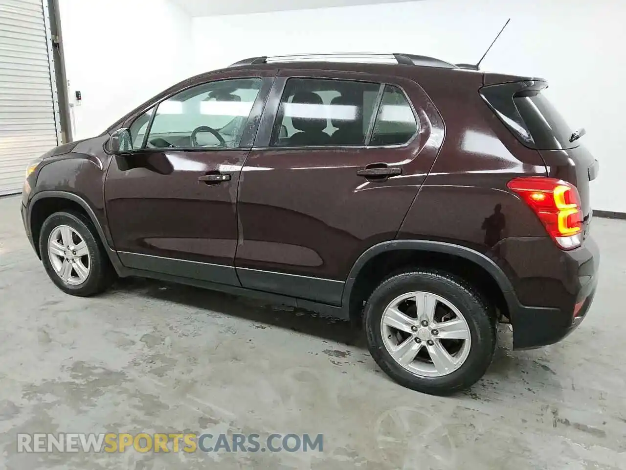 2 Photograph of a damaged car KL7CJPSM7NB520949 CHEVROLET TRAX 2022