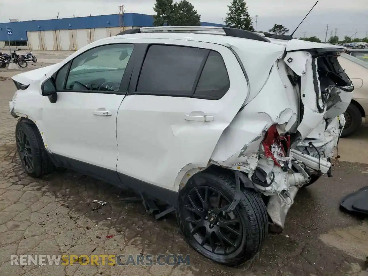 2 Photograph of a damaged car KL7CJPSM7NB556608 CHEVROLET TRAX 2022