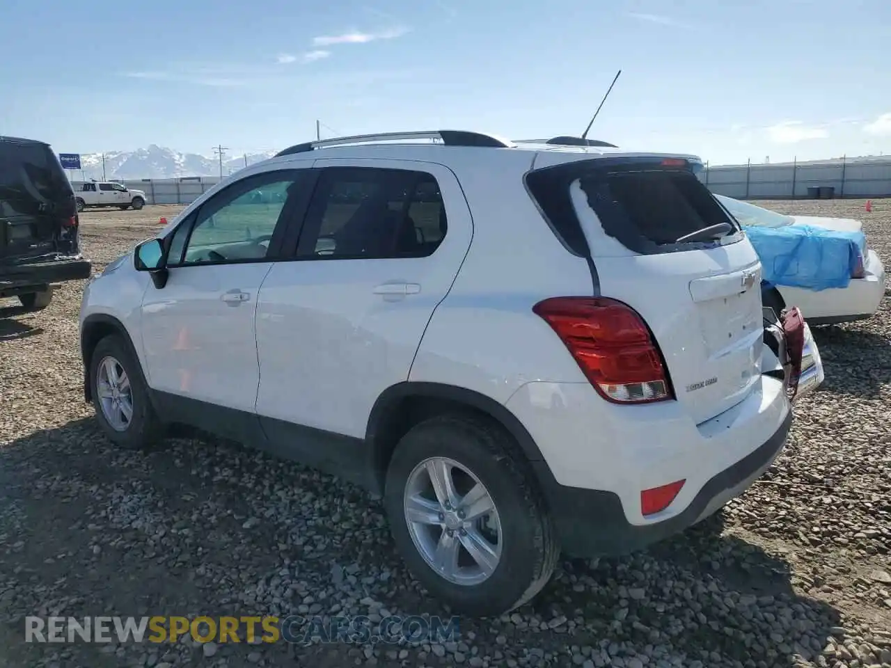 2 Photograph of a damaged car KL7CJPSM7NB564899 CHEVROLET TRAX 2022