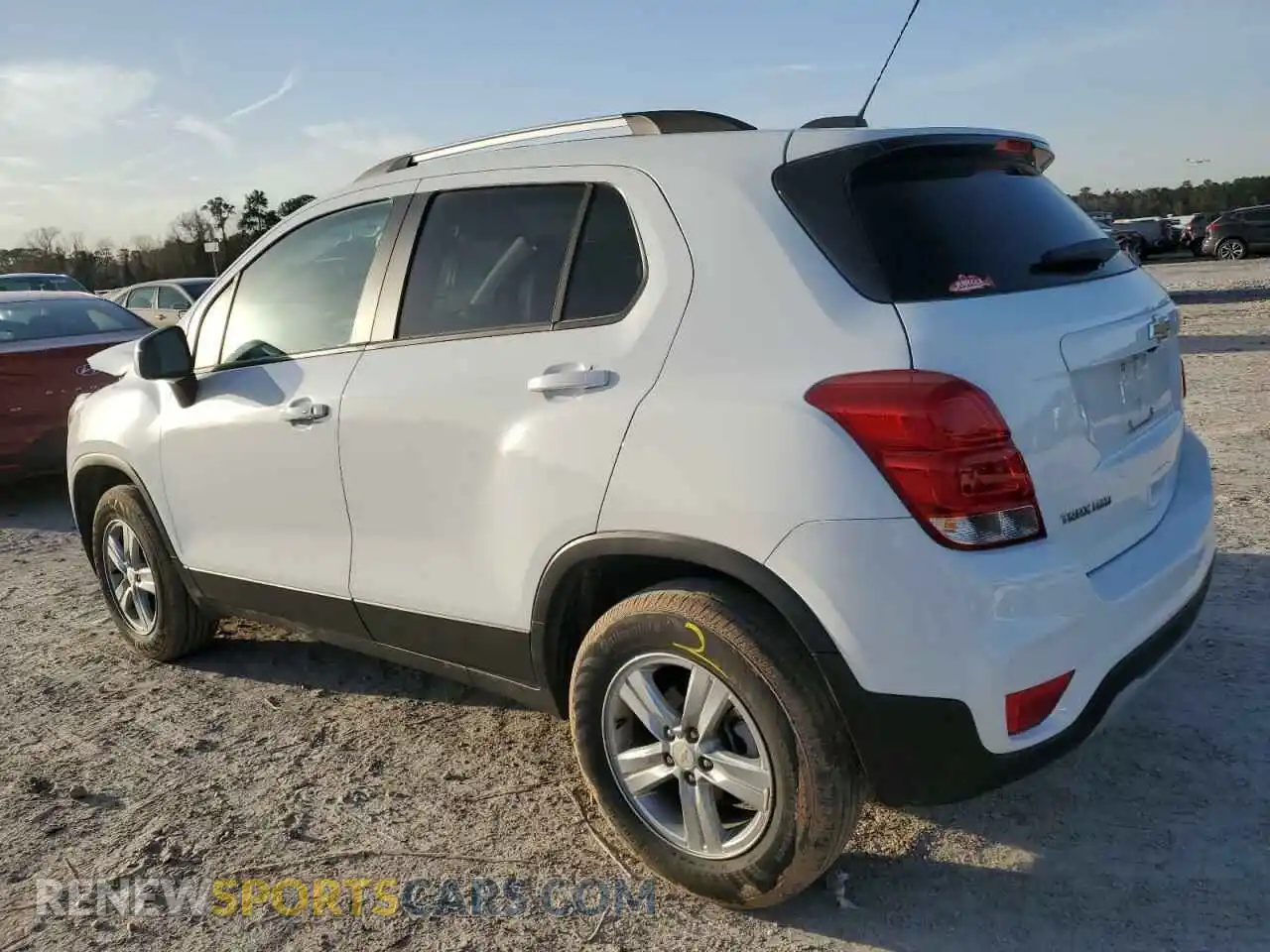 2 Photograph of a damaged car KL7CJPSM8NB559131 CHEVROLET TRAX 2022