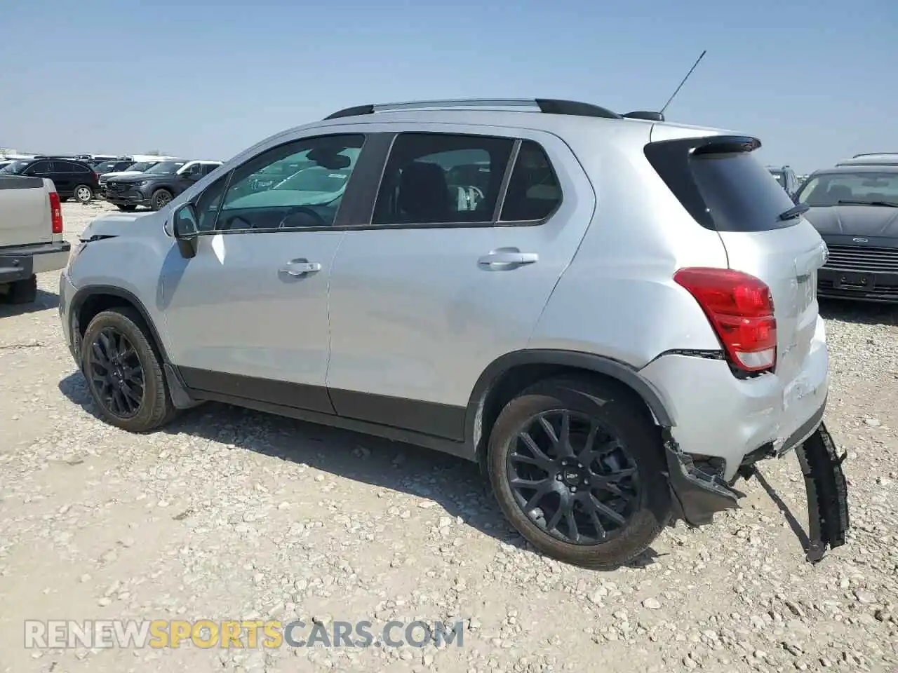 2 Photograph of a damaged car KL7CJPSMXNB563066 CHEVROLET TRAX 2022