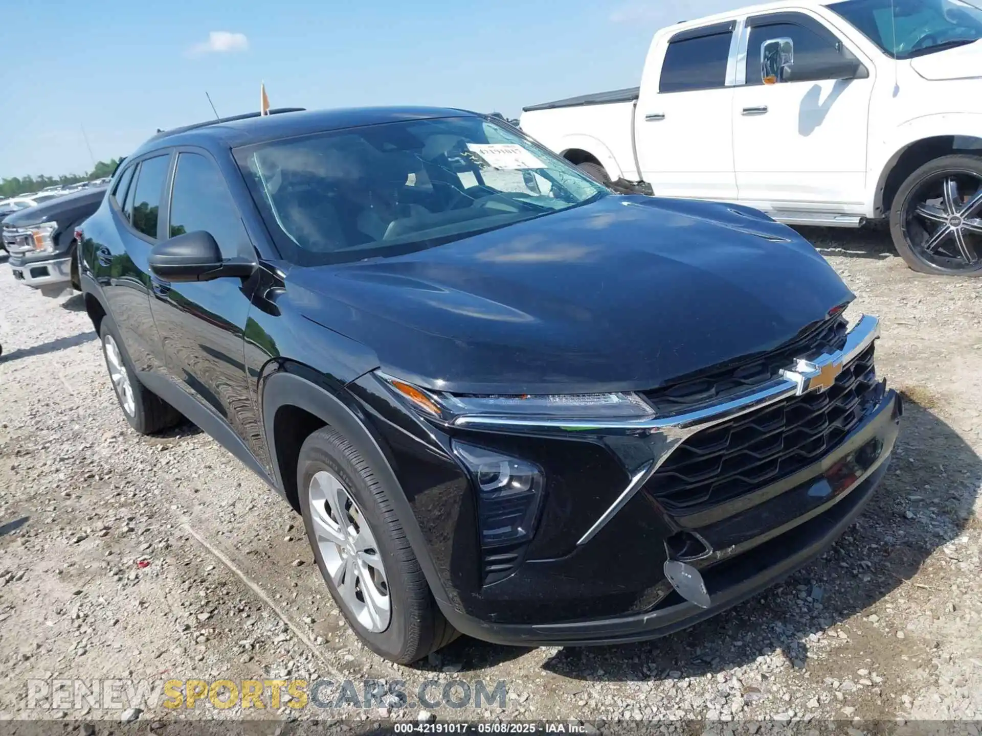1 Фотография поврежденного автомобиля KL77LFE20RC021619 CHEVROLET TRAX 2024