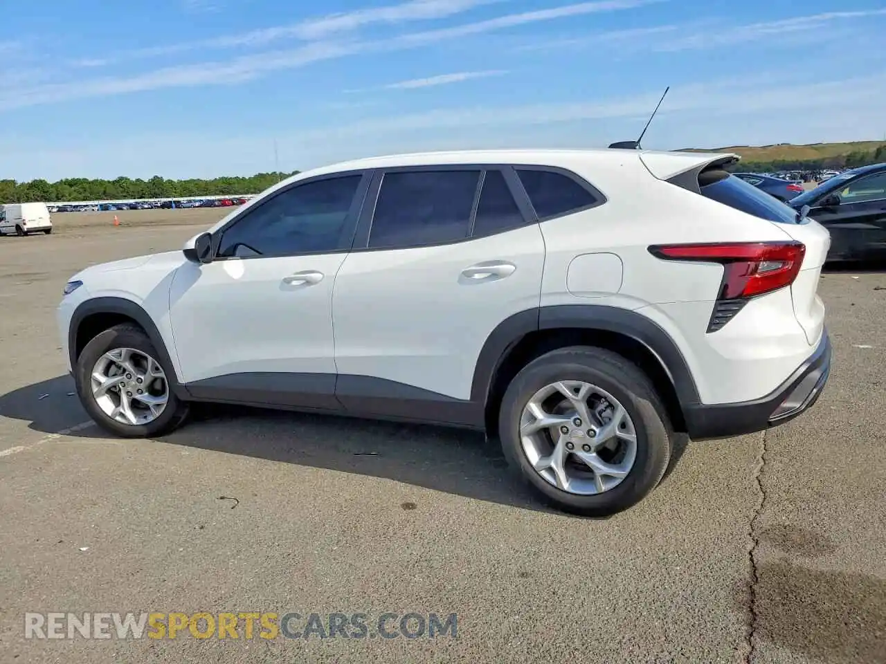 2 Фотография поврежденного автомобиля KL77LFE20RC064356 CHEVROLET TRAX 2024