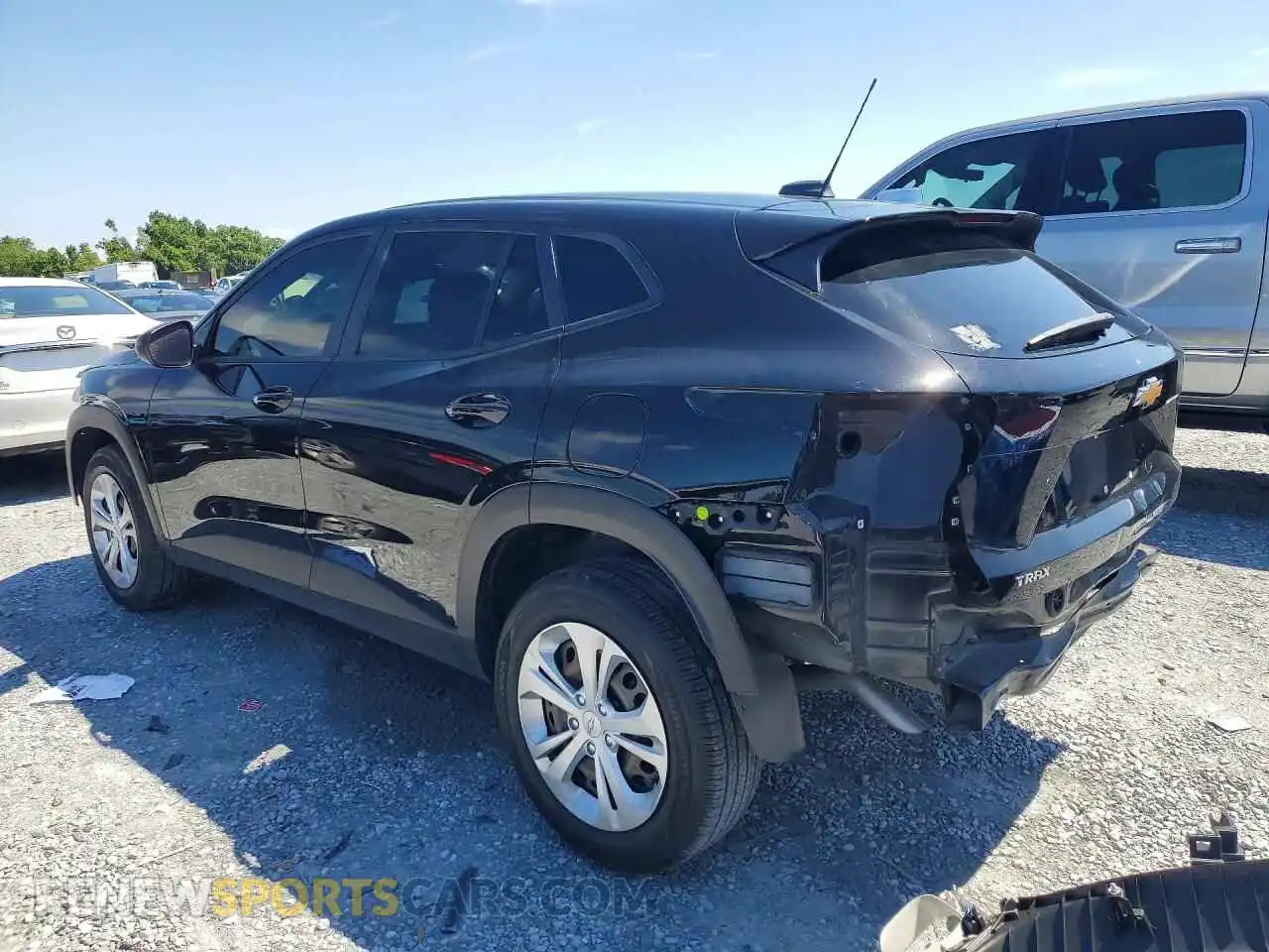 2 Photograph of a damaged car KL77LFE20RC116357 CHEVROLET TRAX 2024