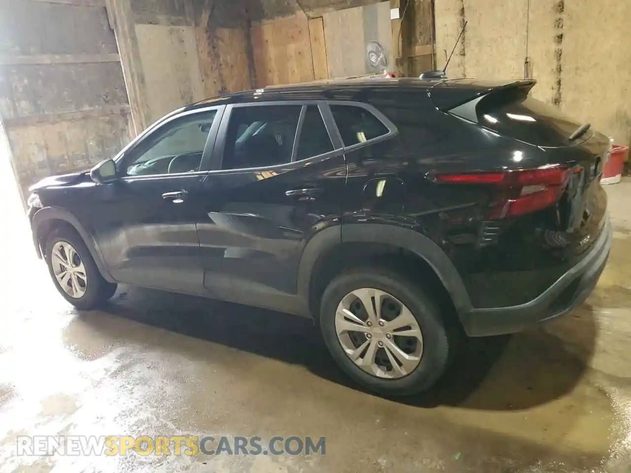 2 Photograph of a damaged car KL77LFE20RC227667 CHEVROLET TRAX 2024
