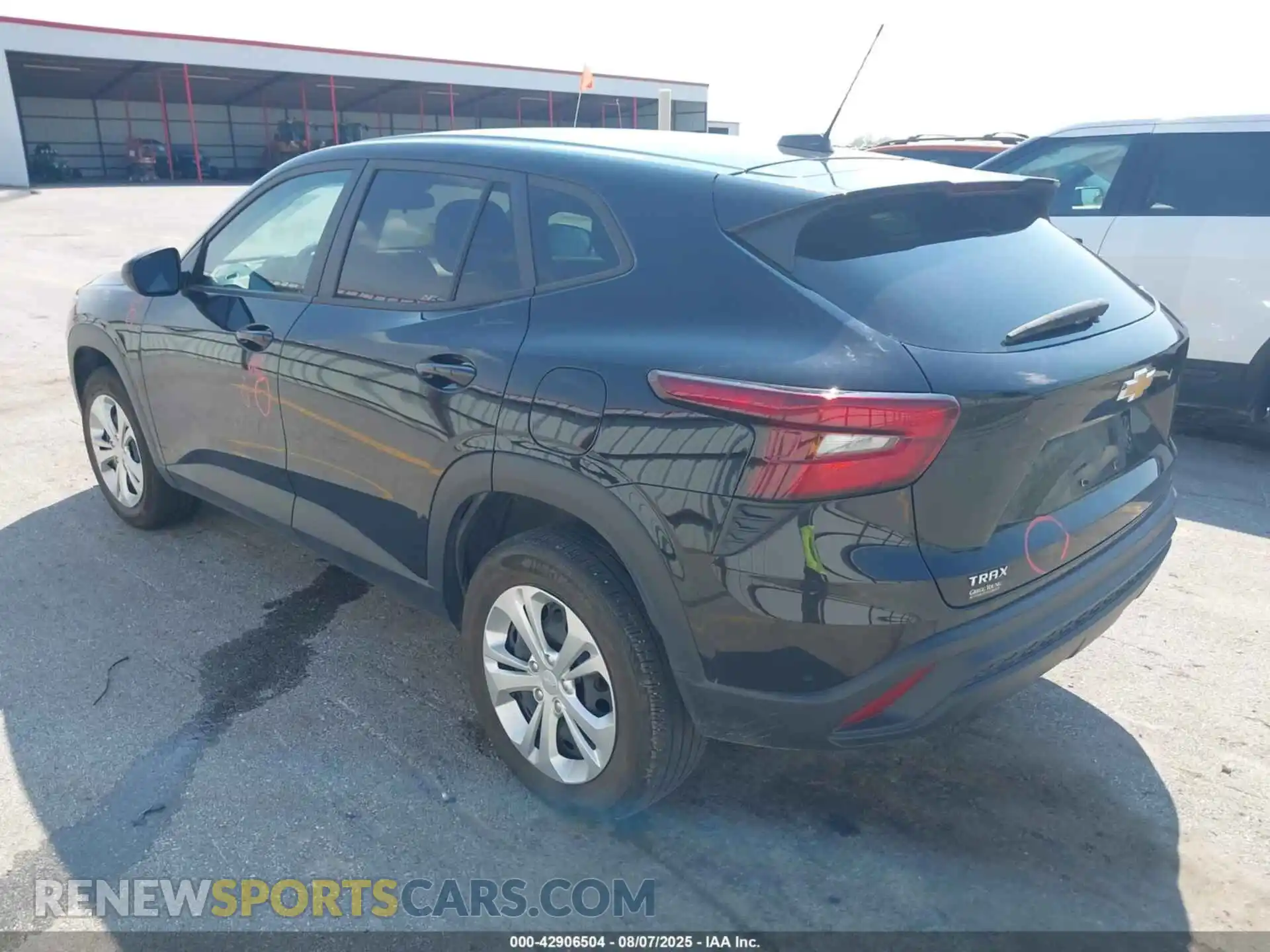 3 Photograph of a damaged car KL77LFE21RC025677 CHEVROLET TRAX 2024