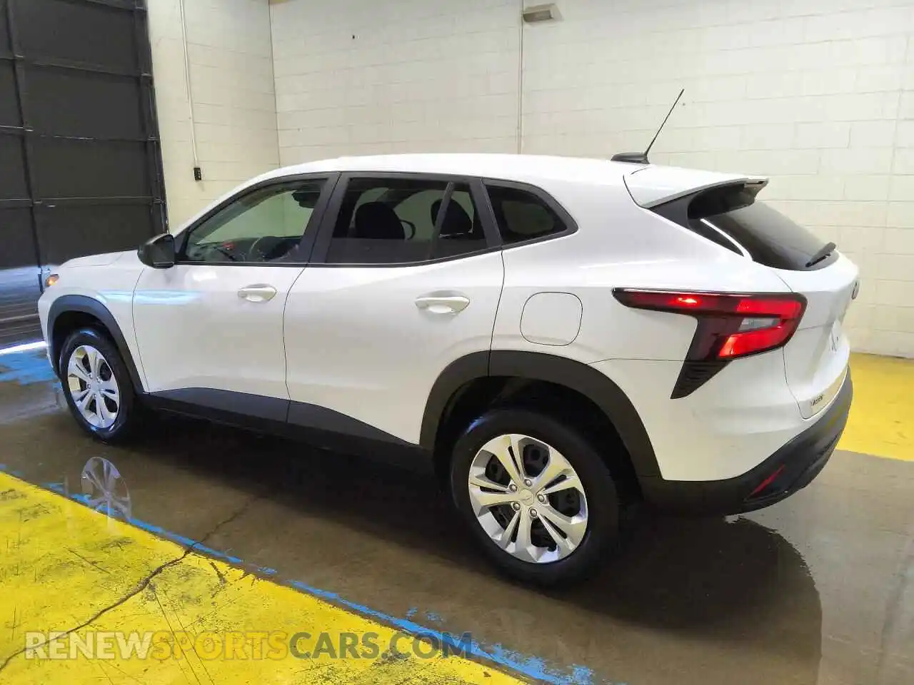 2 Photograph of a damaged car KL77LFE22RC243255 CHEVROLET TRAX 2024