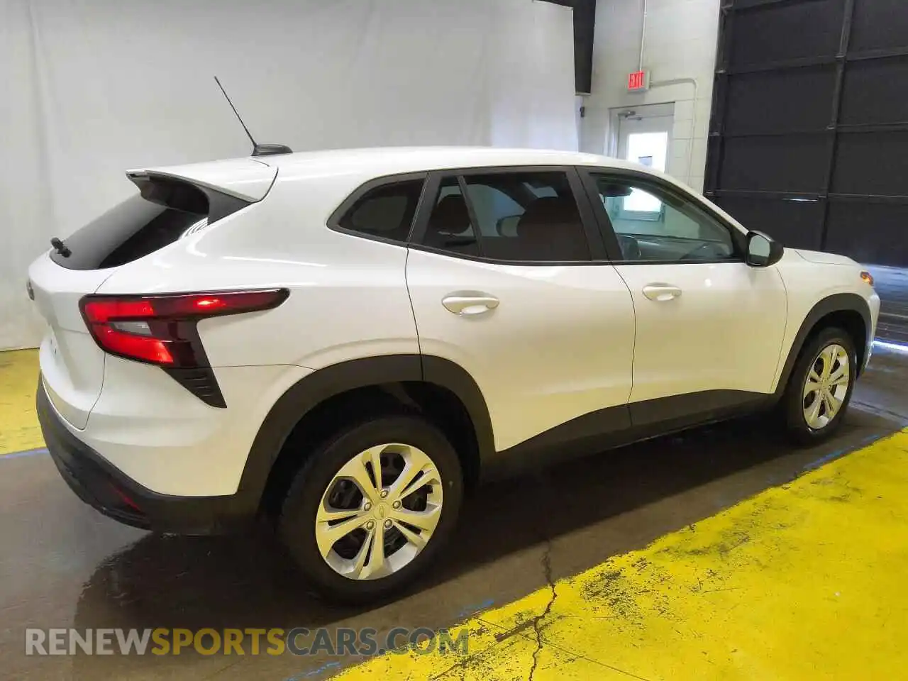 3 Photograph of a damaged car KL77LFE22RC243255 CHEVROLET TRAX 2024