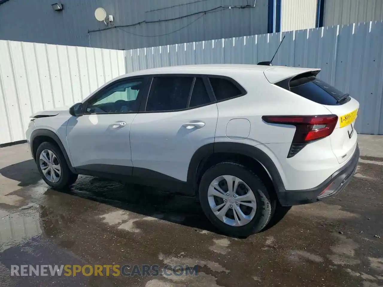 2 Фотография поврежденного автомобиля KL77LFE22RC244258 CHEVROLET TRAX 2024
