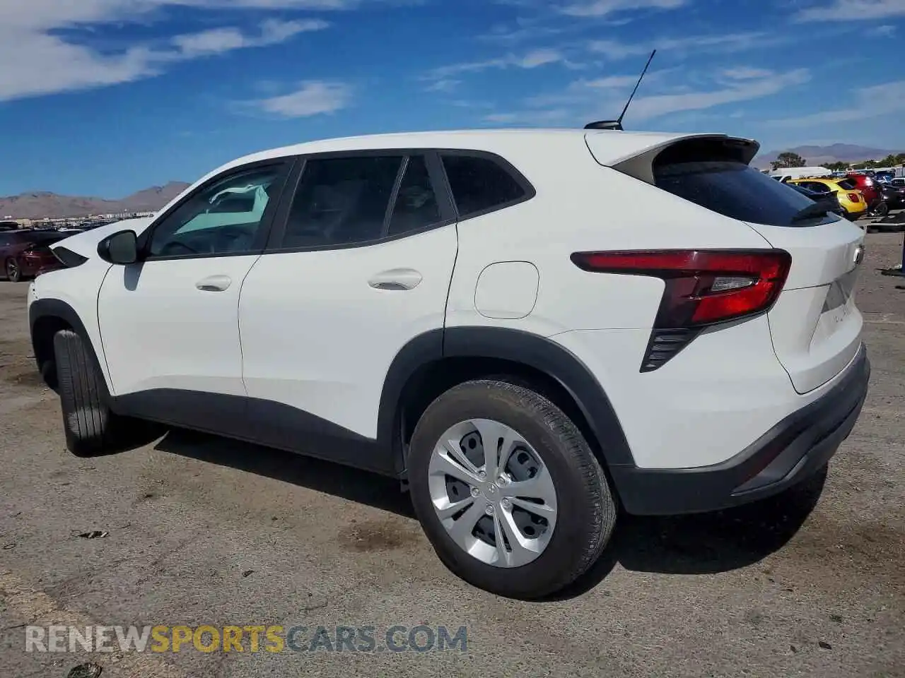 2 Фотография поврежденного автомобиля KL77LFE23RC142984 CHEVROLET TRAX 2024