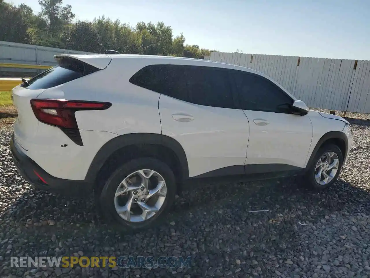 3 Photograph of a damaged car KL77LFE24RC030078 CHEVROLET TRAX 2024