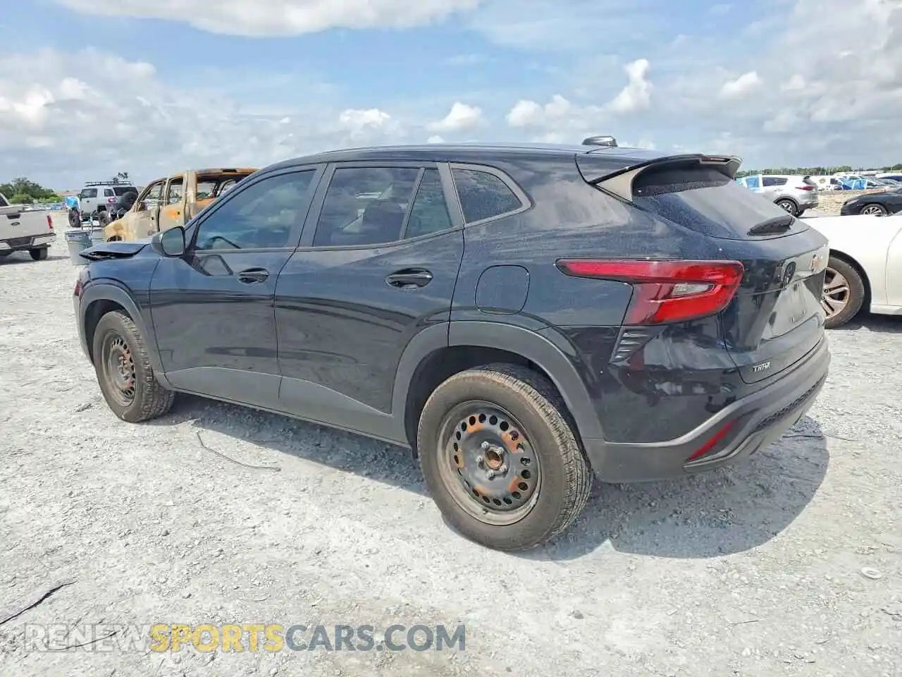 2 Photograph of a damaged car KL77LFE24RC126454 CHEVROLET TRAX 2024
